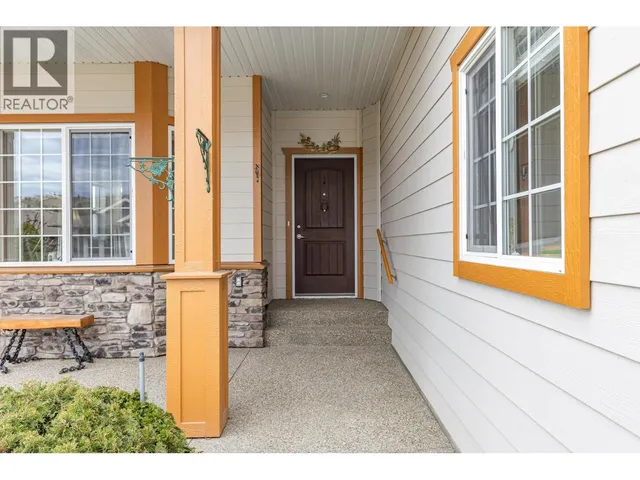 2092 CLOVER DRIVE, West Kelowna 2