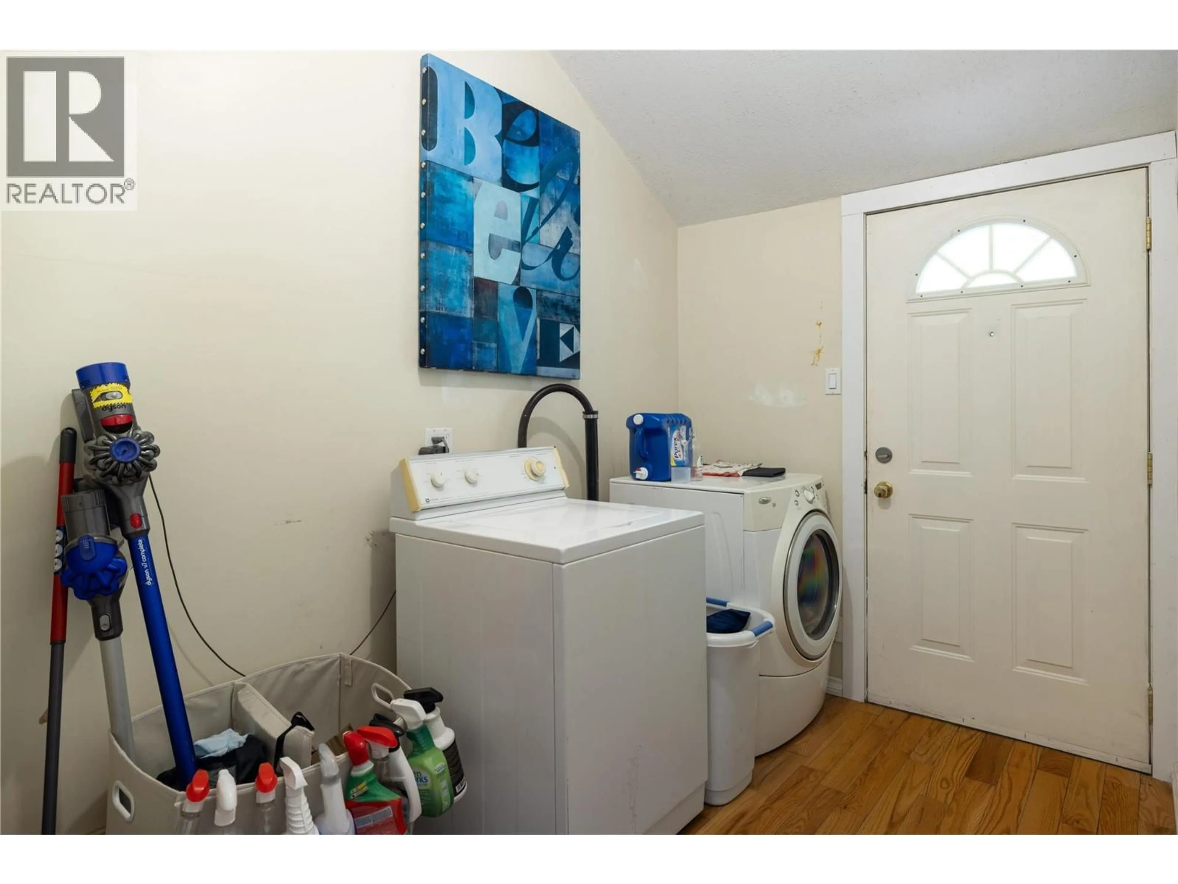 Laundry room for 8997 KALAMALKA ROAD, Coldstream British Columbia V1B3C2