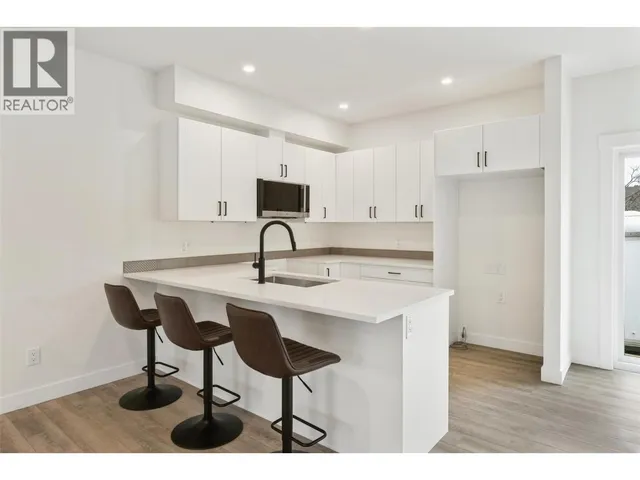 102 - 11815 GRANT AVENUE, Summerland 4