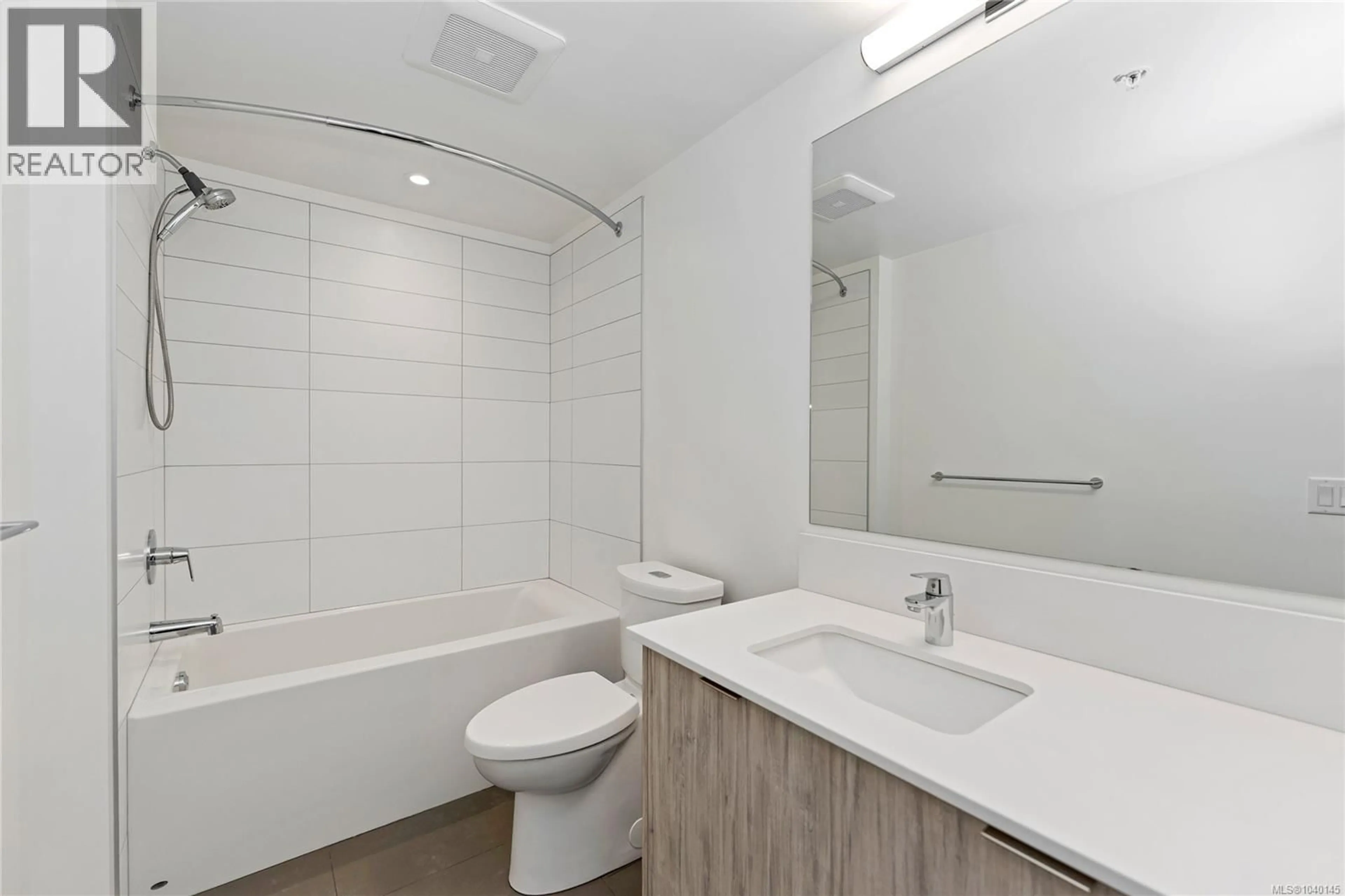 Standard bathroom, unknown for 608 - 845 JOHNSON STREET, Victoria British Columbia V8W0G3