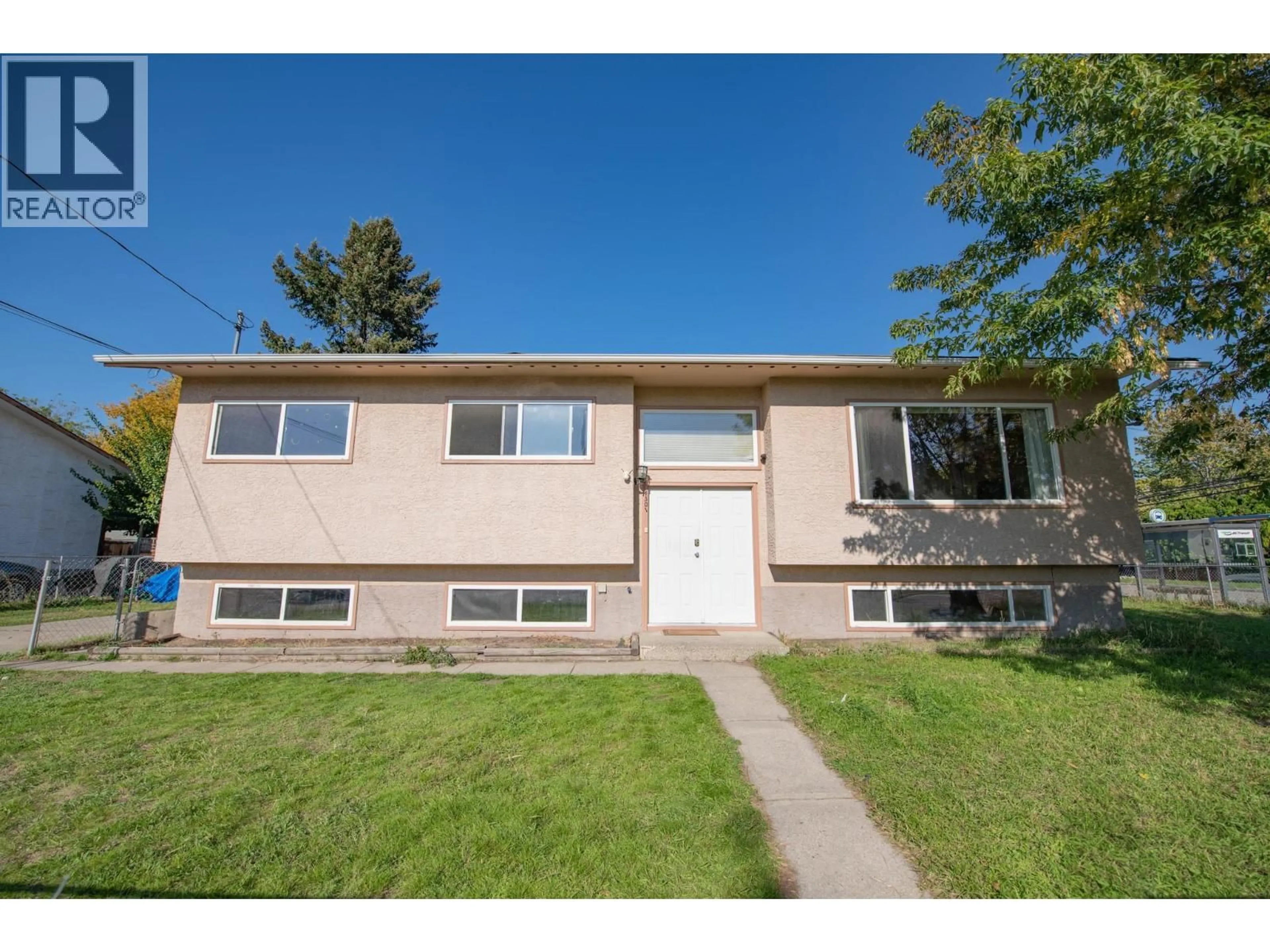 Home with vinyl exterior material, street for 4301 16TH AVENUE, Vernon British Columbia V1t6P3