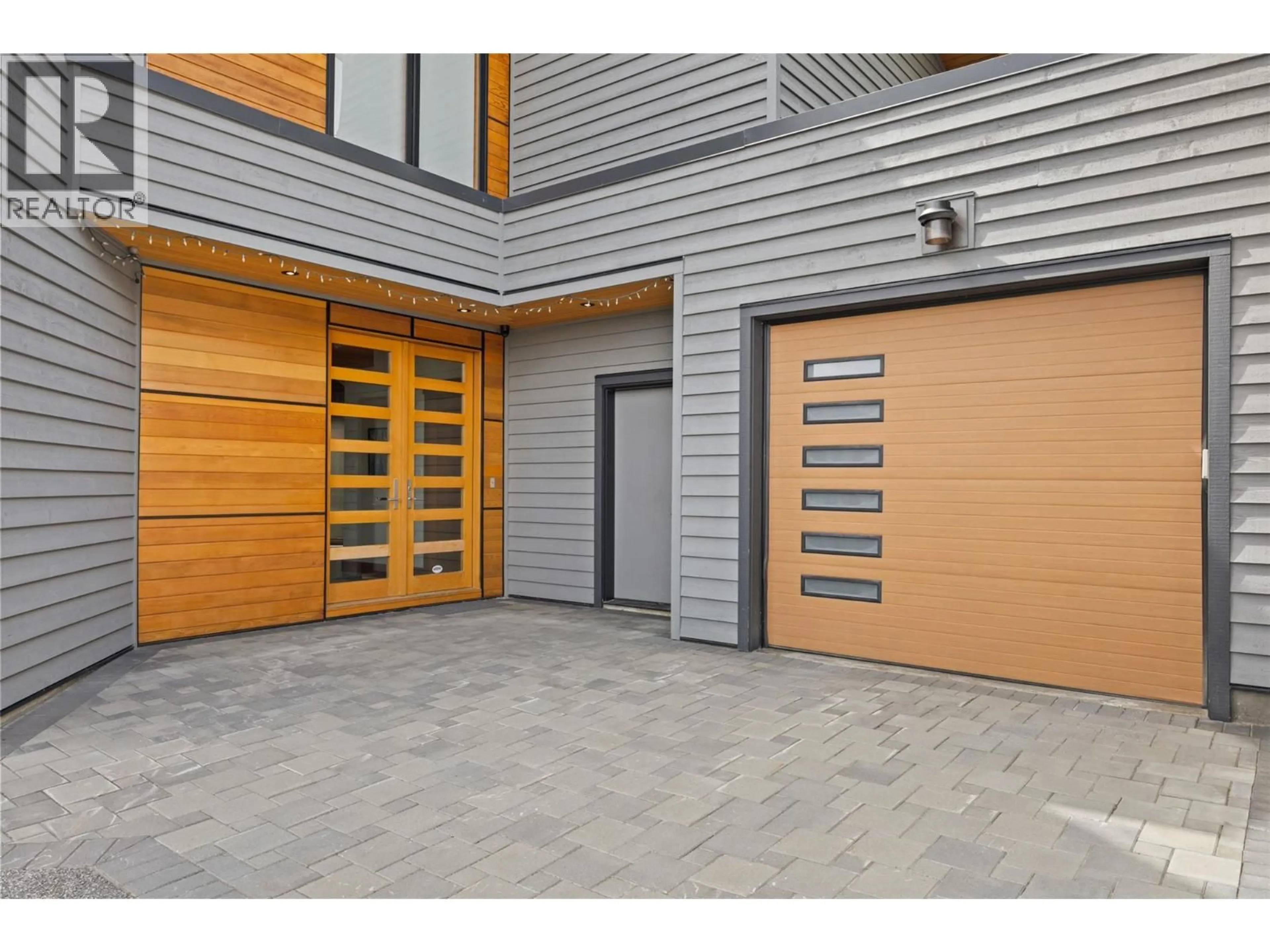 Indoor garage for 4249 BELLA VISTA DRIVE, Sun Peaks British Columbia V0E5N0