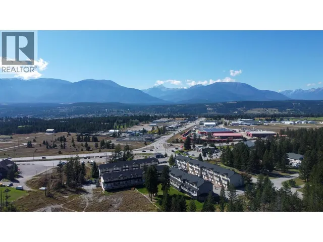 504 - 200 BLACK FOREST TRAIL, Invermere 4