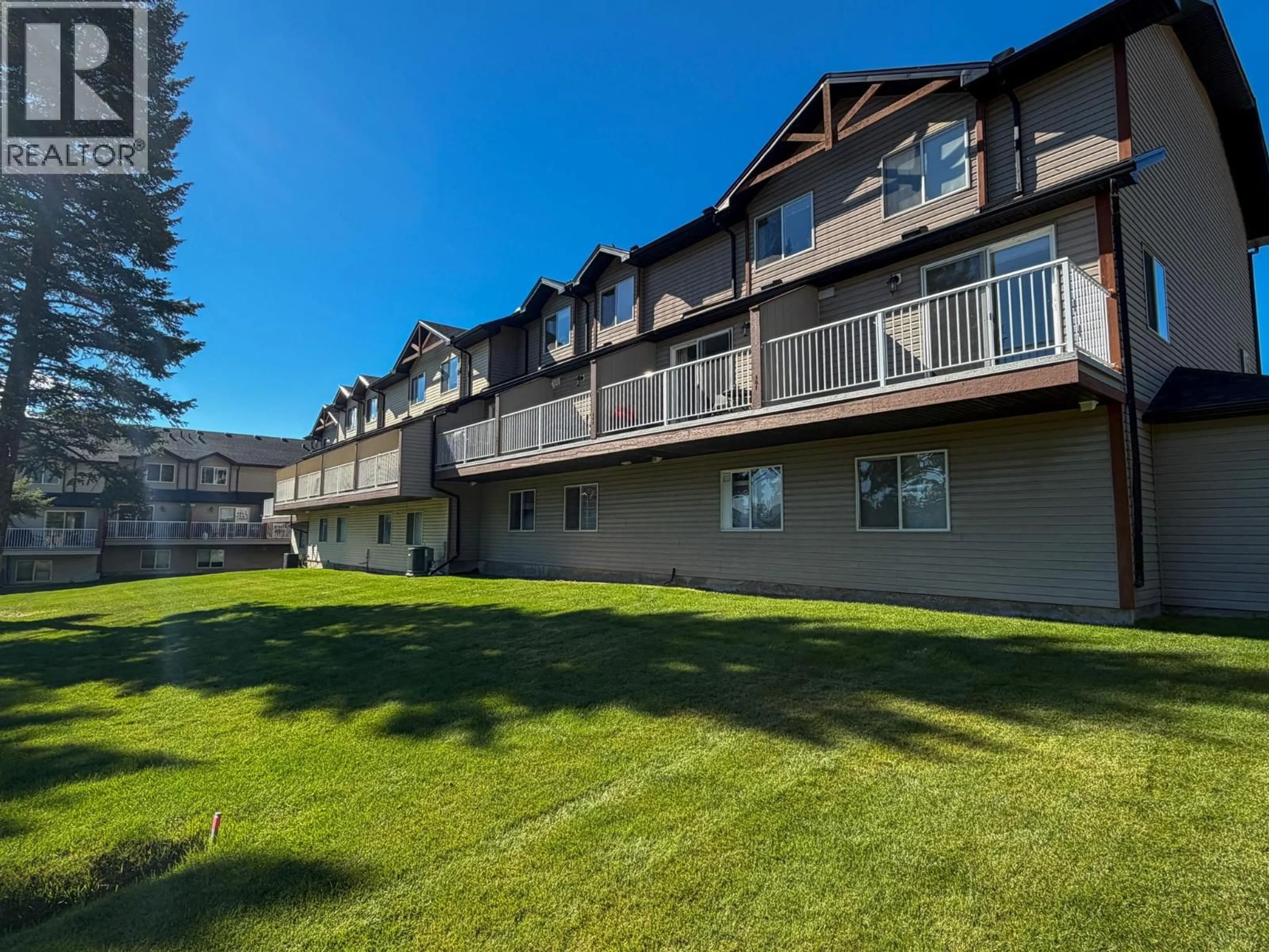 Patio, unknown for 504 - 200 BLACK FOREST TRAIL, Invermere British Columbia V0A1K2