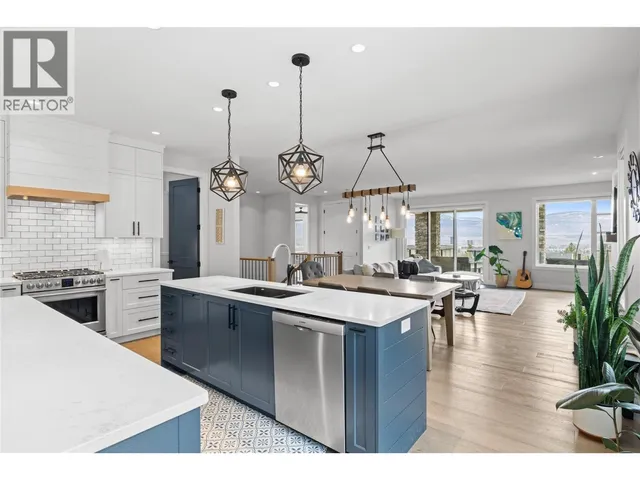 876 BOYNTON PLACE, Kelowna 3