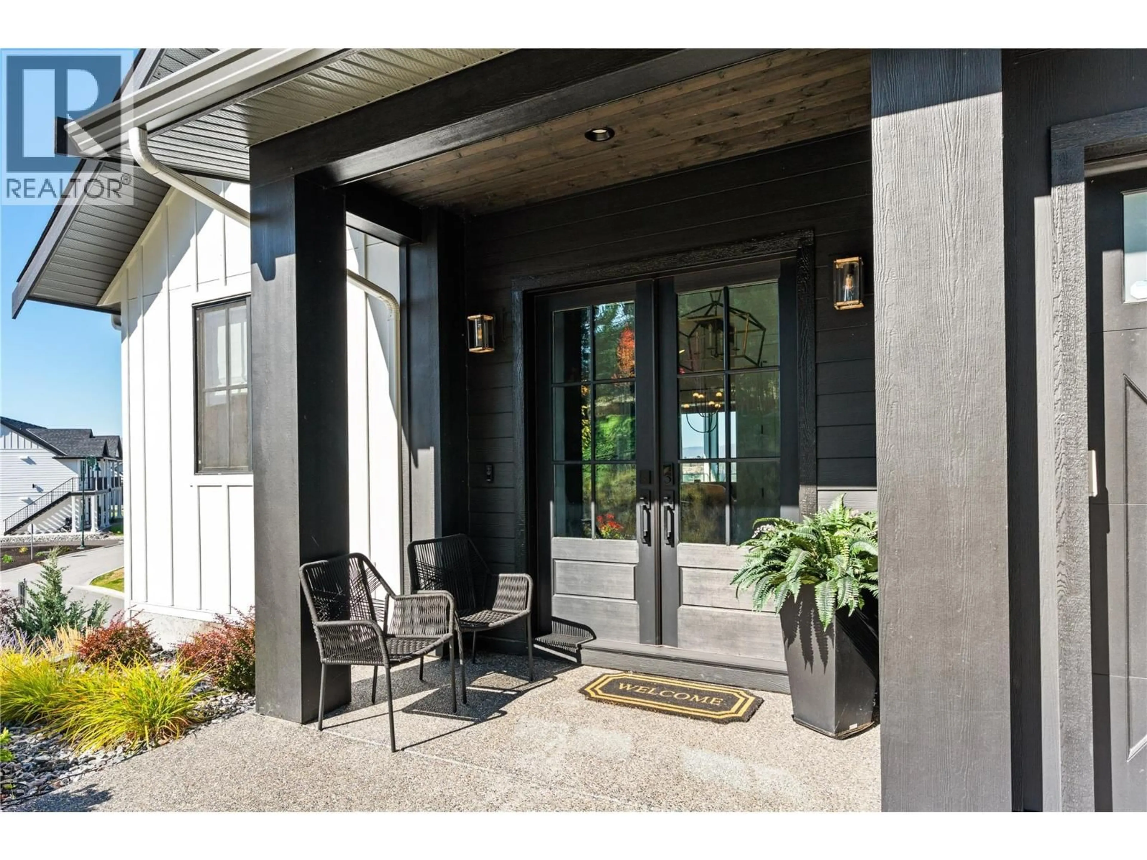 Indoor entryway for 101 DIAMOND WAY, Vernon British Columbia V1H0A2