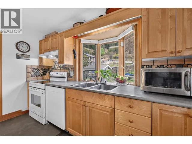 7366 FINTRY DELTA ROAD, Kelowna 4