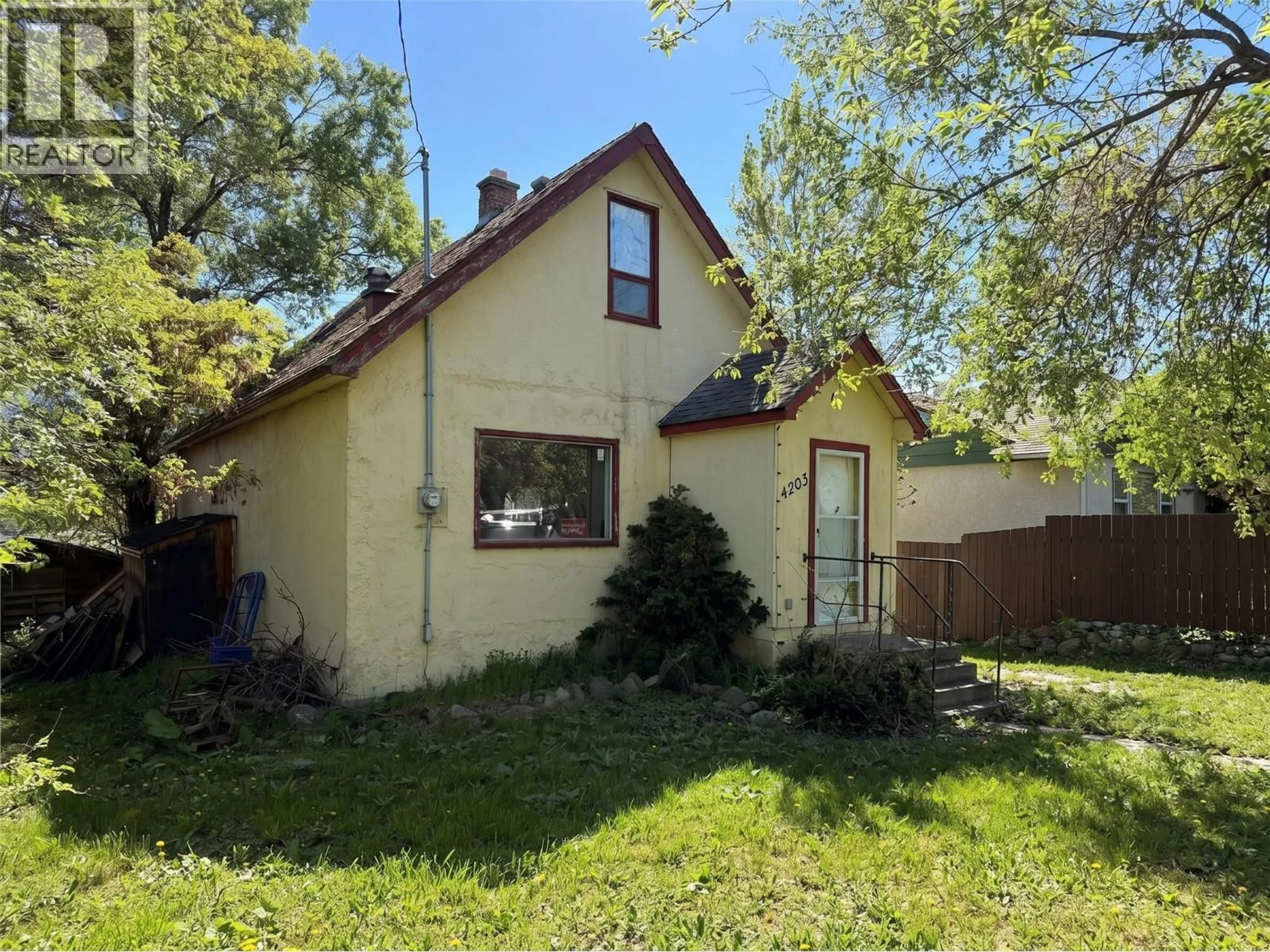 A pic from outside/outdoor area/front of a property/back of a property/a pic from drone, street for 4203 34 STREET, Vernon British Columbia v1b3a7