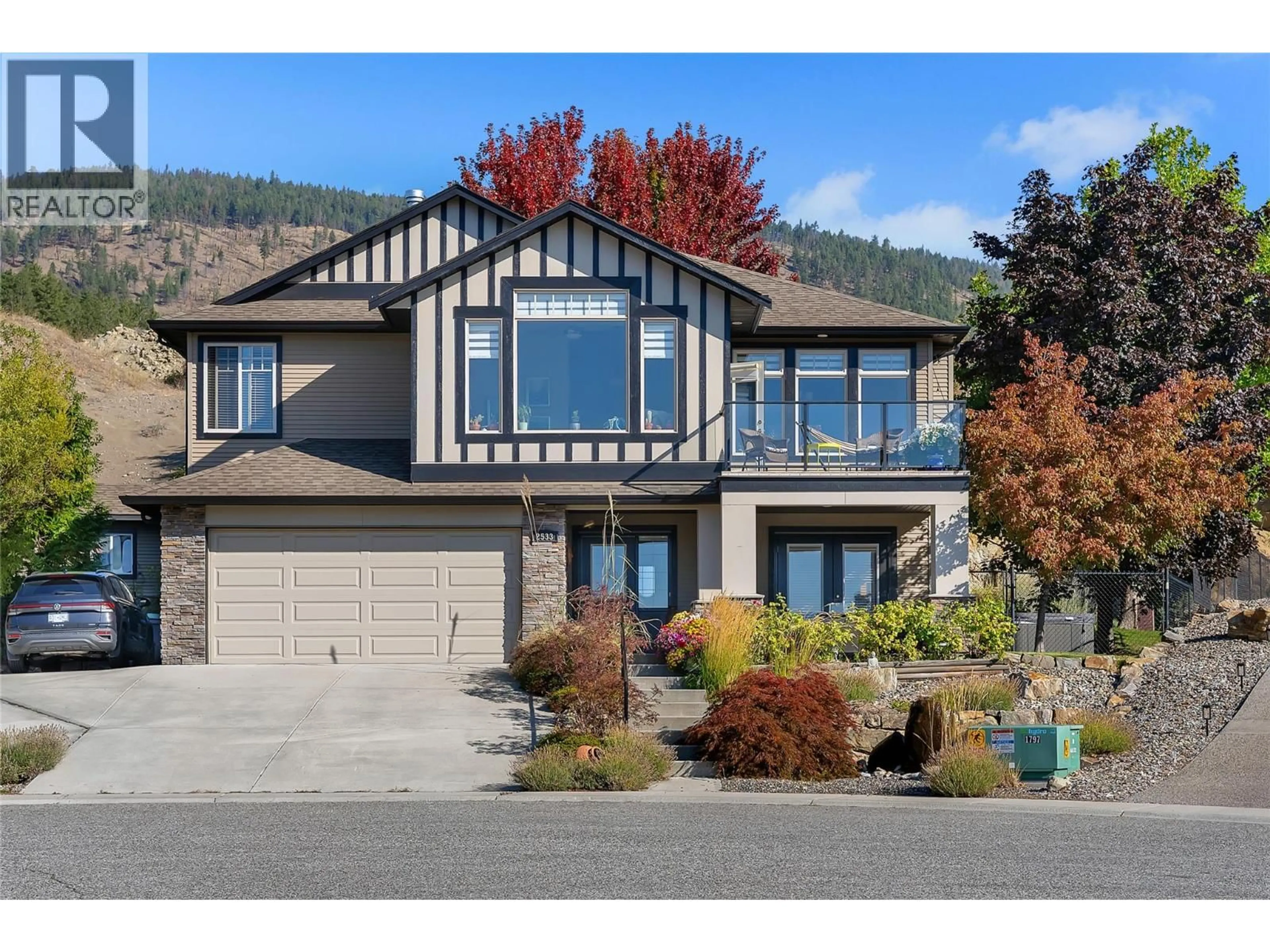 Home with vinyl exterior material, mountain view for 2533 COPPER RIDGE DRIVE, West Kelowna British Columbia V4T2X6