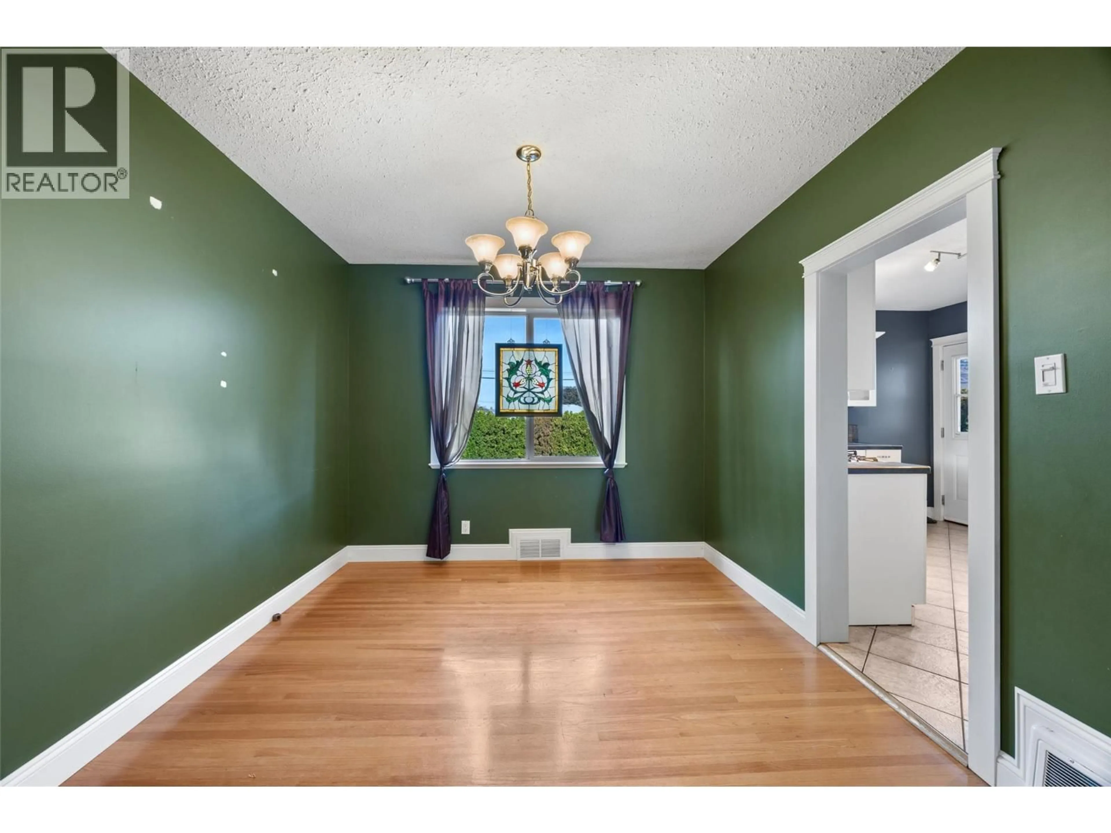 Unknown for 658 DOMINION STREET, Kamloops British Columbia V2C2X7