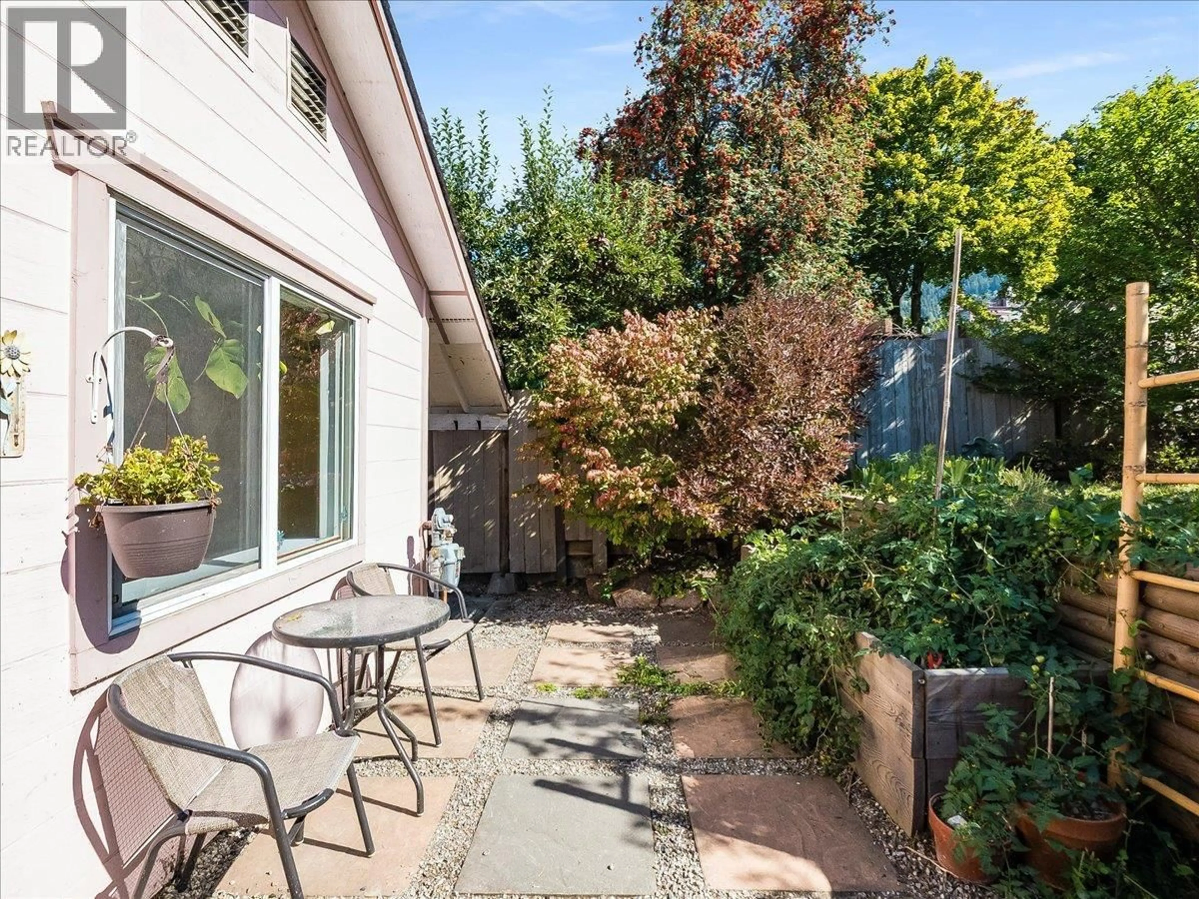 Patio, street for 414 MILL STREET, Nelson British Columbia V1L4R9