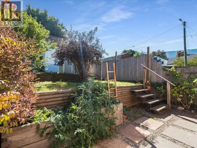 414 MILL STREET, Nelson 5