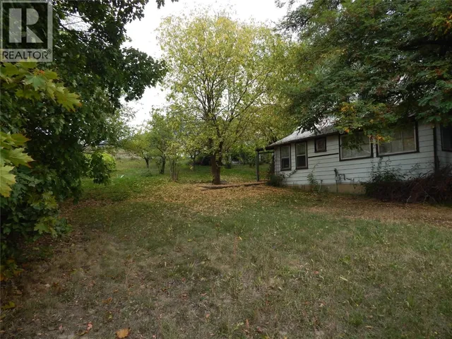 916 COOK STREET, Creston 3