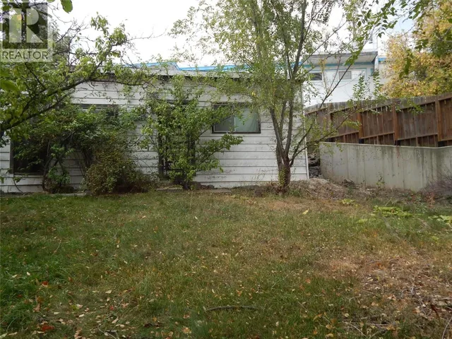 916 COOK STREET, Creston 5