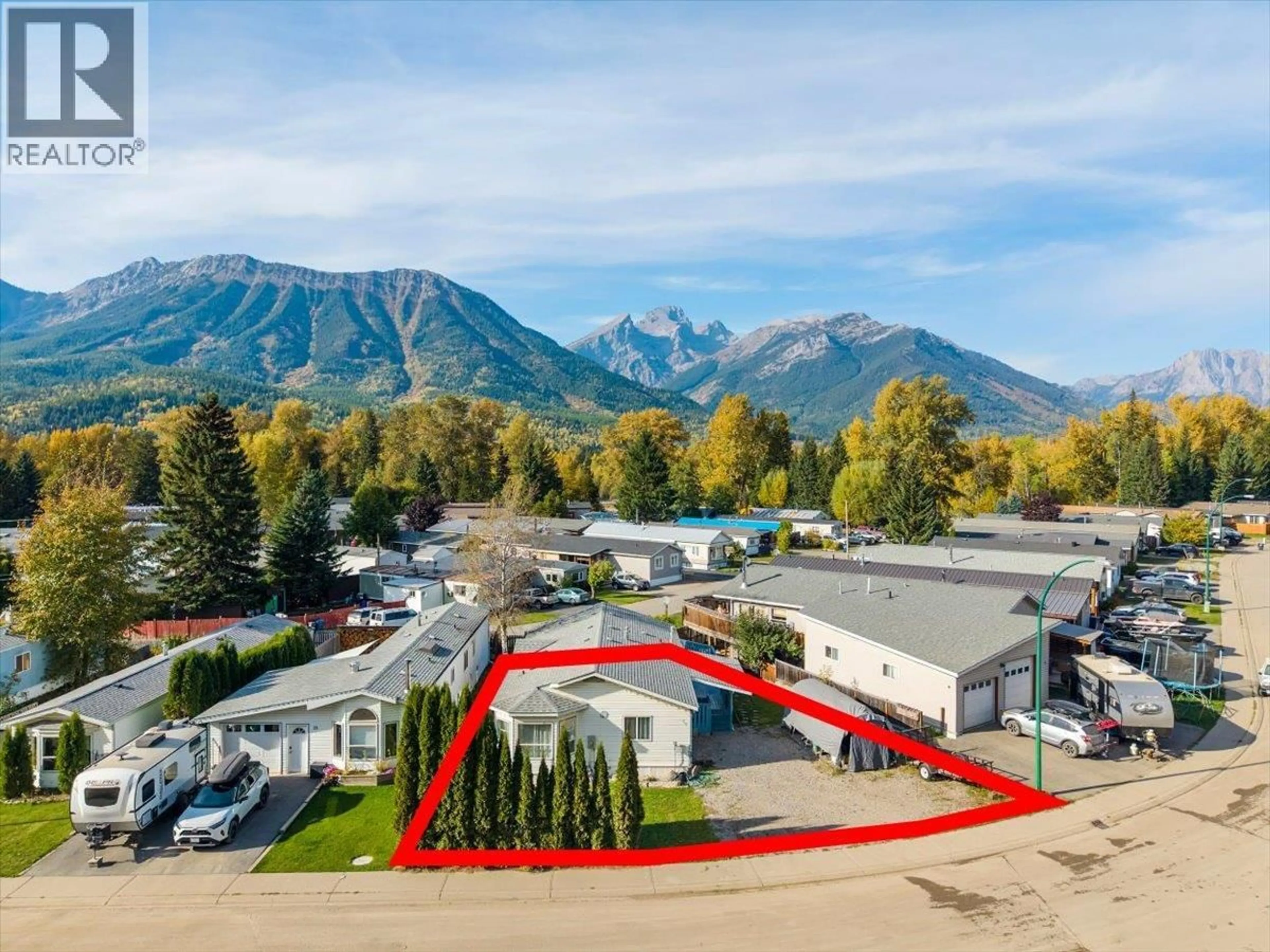 A pic from outside/outdoor area/front of a property/back of a property/a pic from drone, mountain view for 35 SLALOM DRIVE, Fernie British Columbia V0B1M4