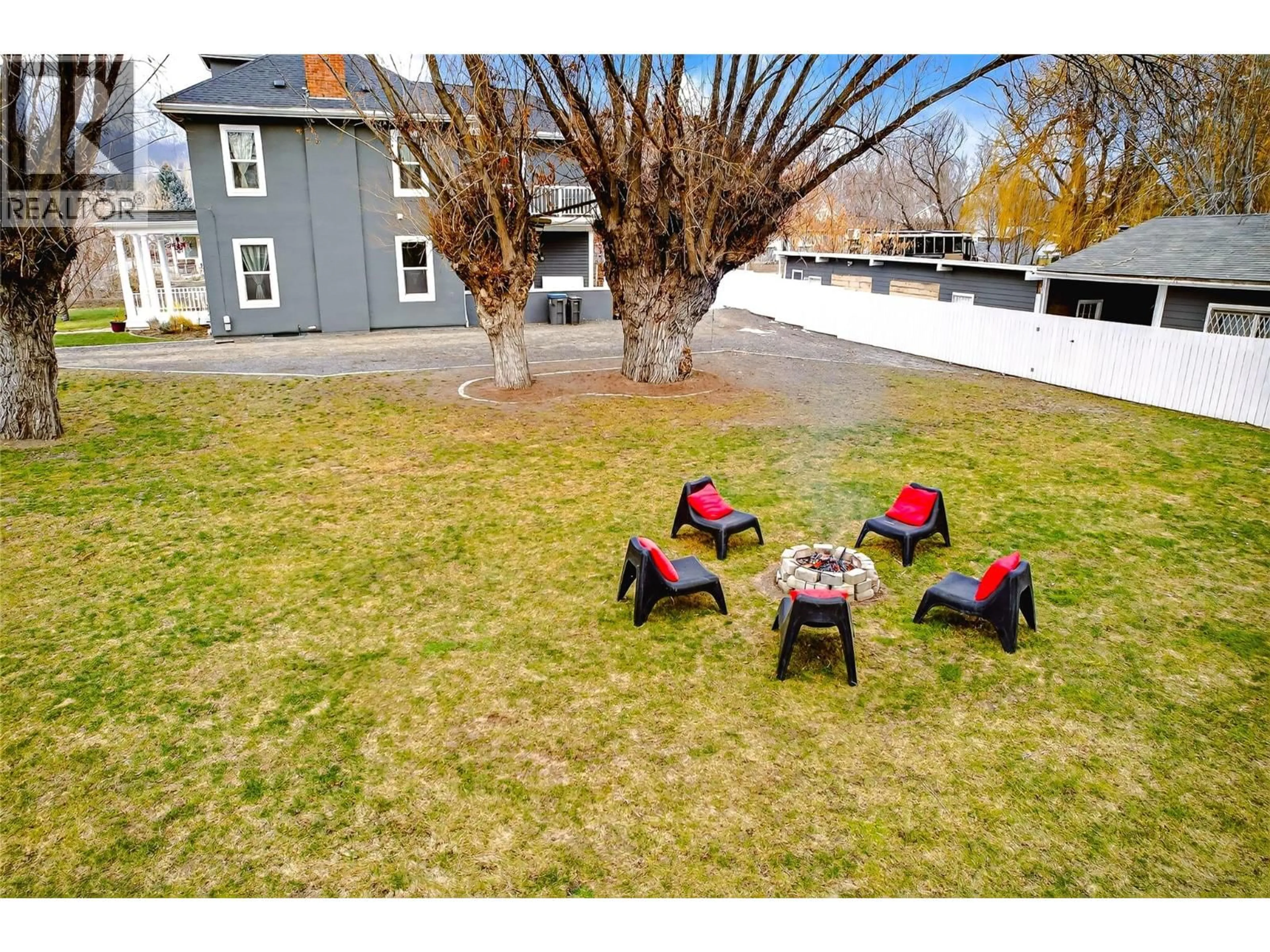 A pic from outside/outdoor area/front of a property/back of a property/a pic from drone, street for 2326 GARCIA STREET, Merritt British Columbia V1K1B8