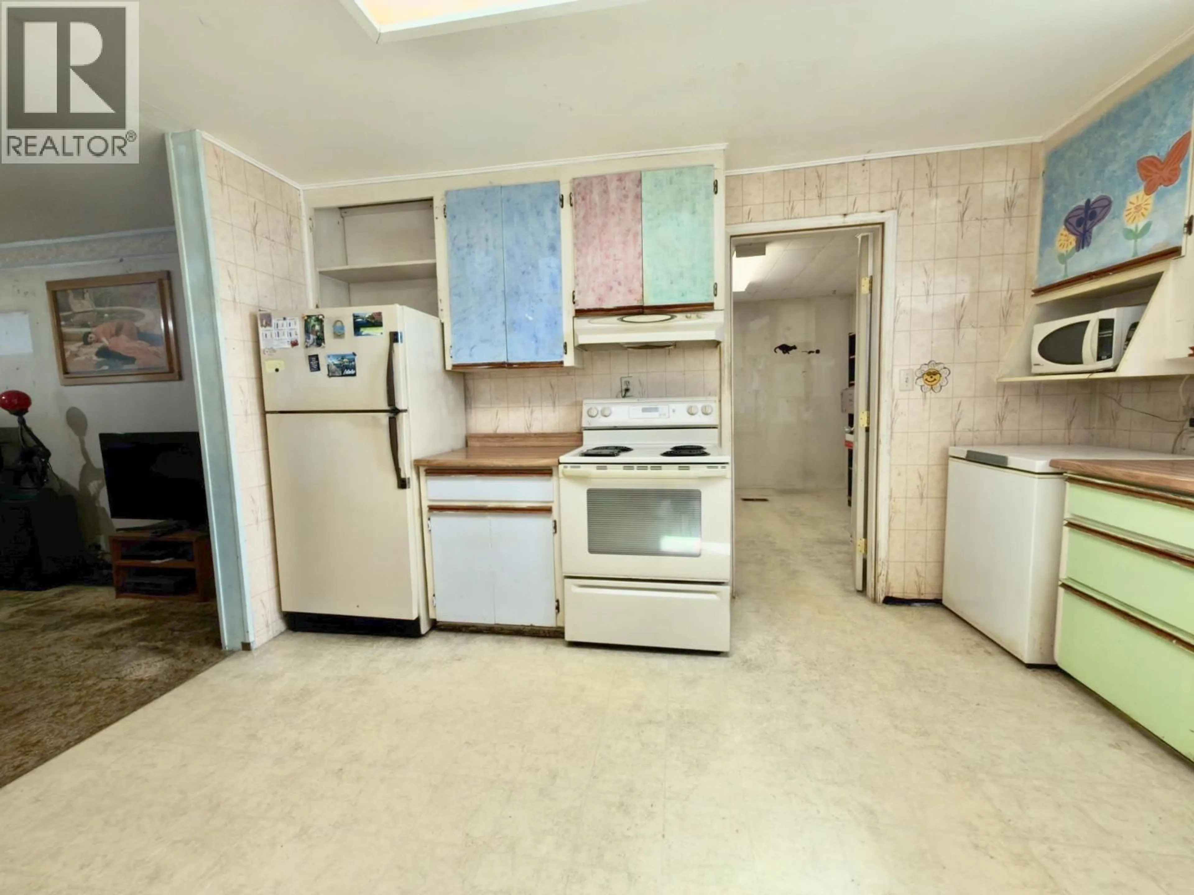 Standard kitchen, unknown for 875 TILTON AVENUE, Oliver British Columbia V0H1T0