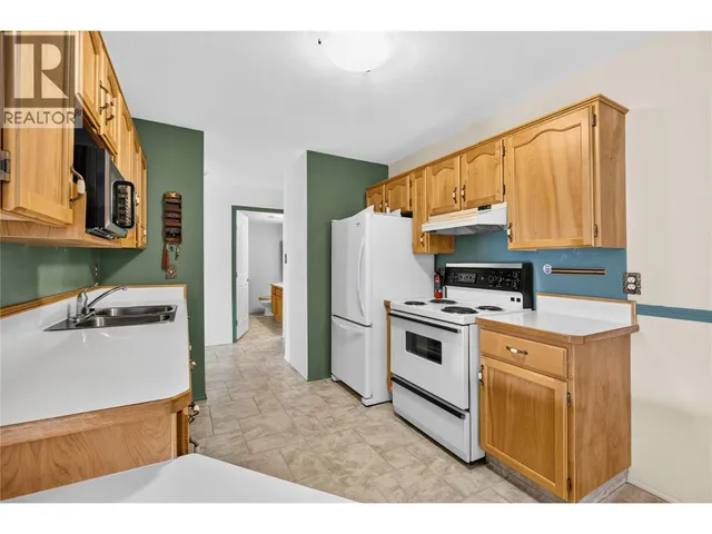 204 - 133 WINNIPEG STREET, Penticton 2