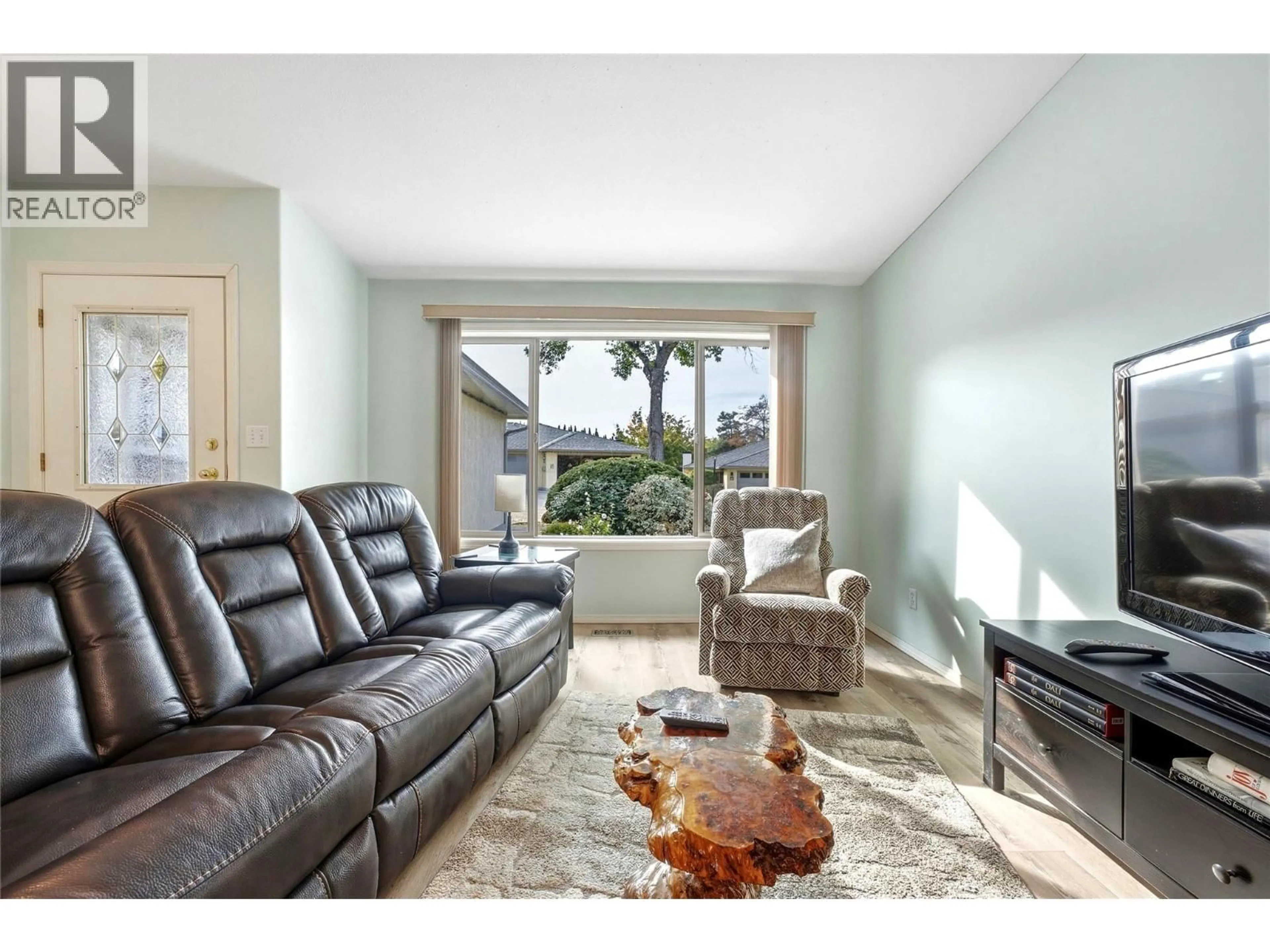 Living room with furniture, unknown for 55 - 1400 14TH AVENUE, Vernon British Columbia V1B2S9