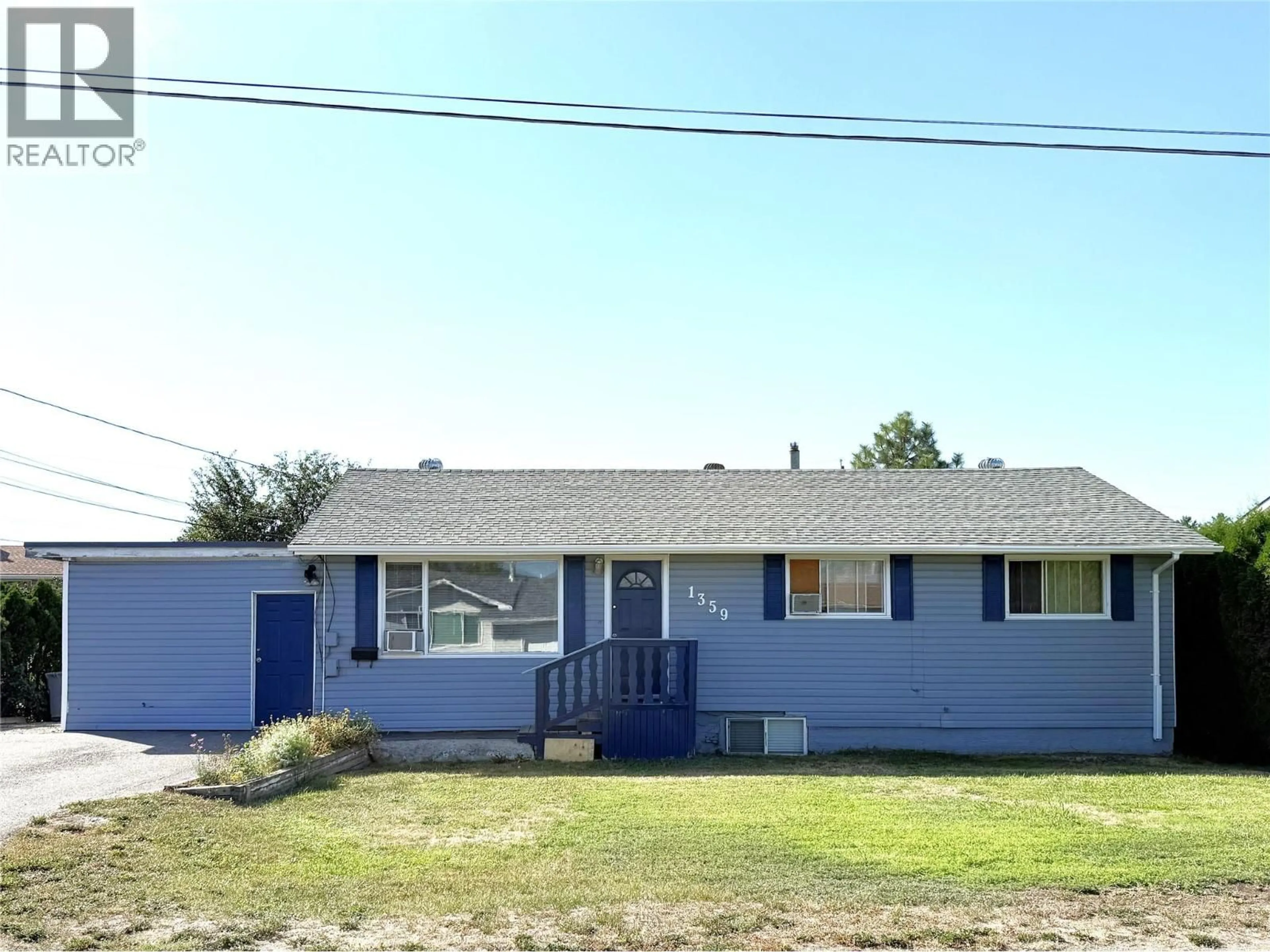 Home with vinyl exterior material, street for 1359 HAMILTON STREET, Kamloops British Columbia V2B2V3