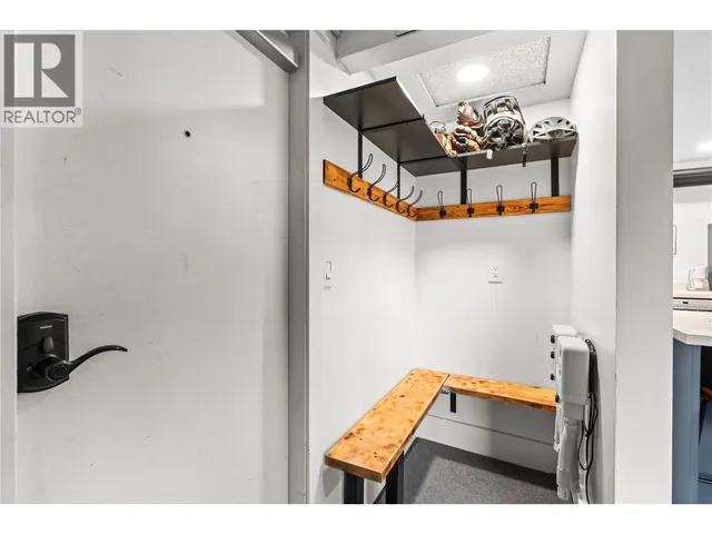 102 - 9885 PINNACLES ROAD, Silver Star 3
