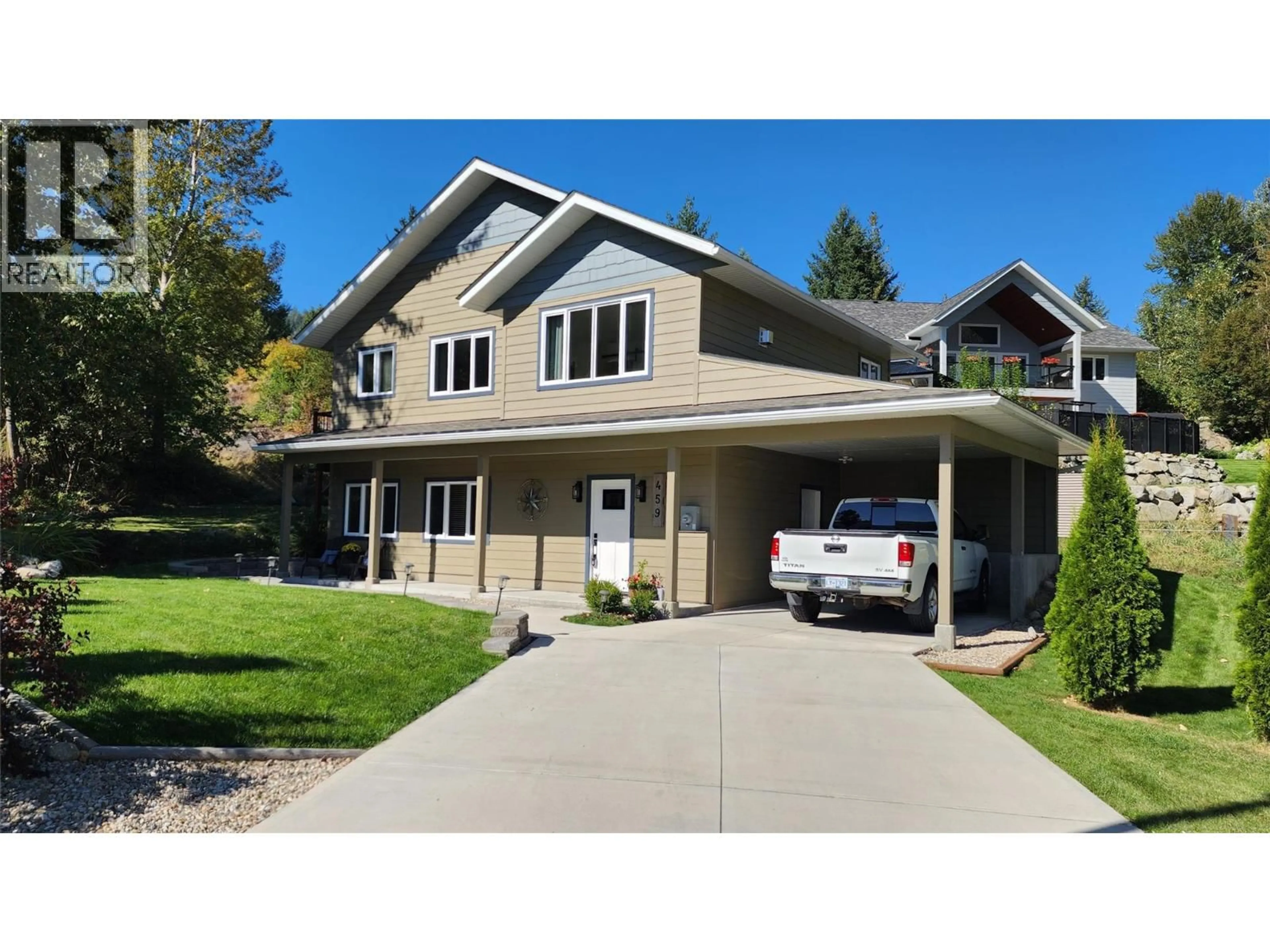 Home with vinyl exterior material, street for 459 WHITMAN WAY, Warfield British Columbia V1R4T9