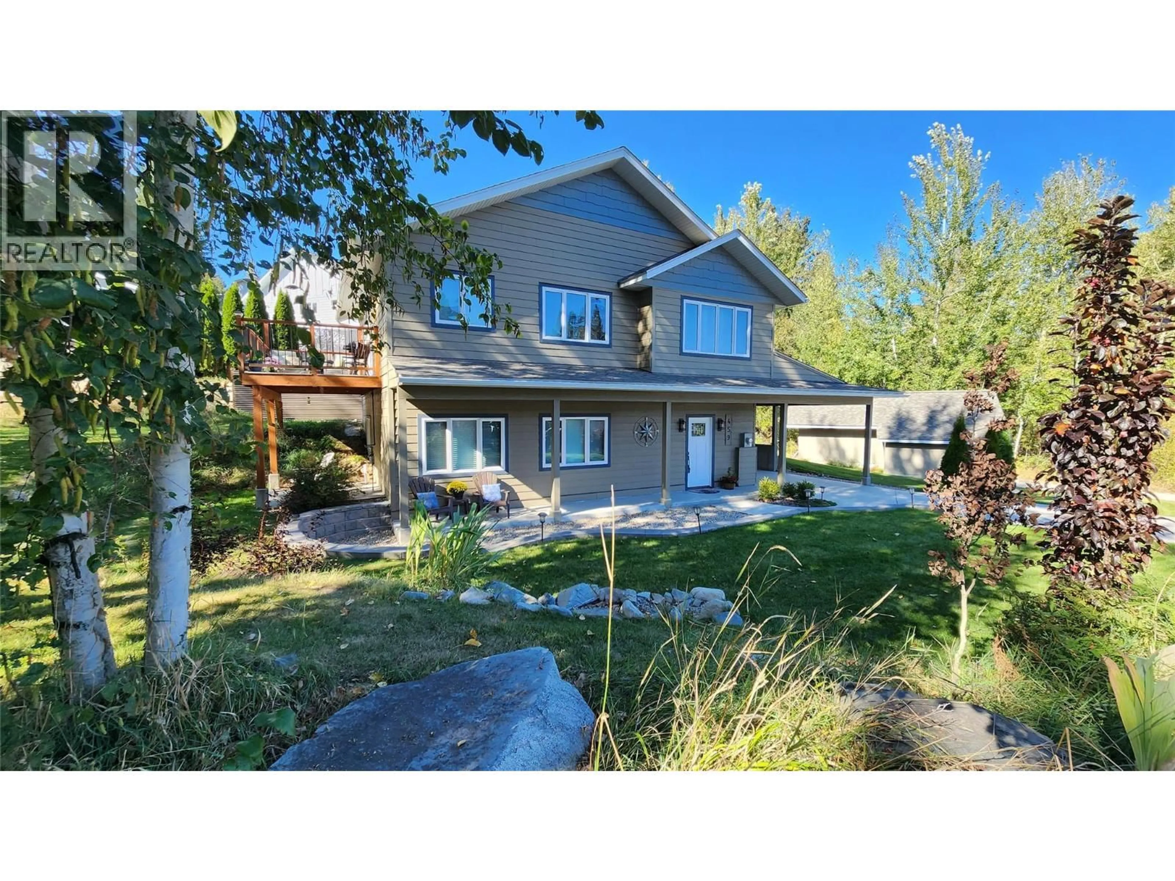 Home with vinyl exterior material, street for 459 WHITMAN WAY, Warfield British Columbia V1R4T9