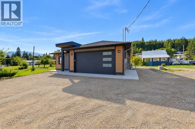 186 SALMON ARM DRIVE, Enderby 4