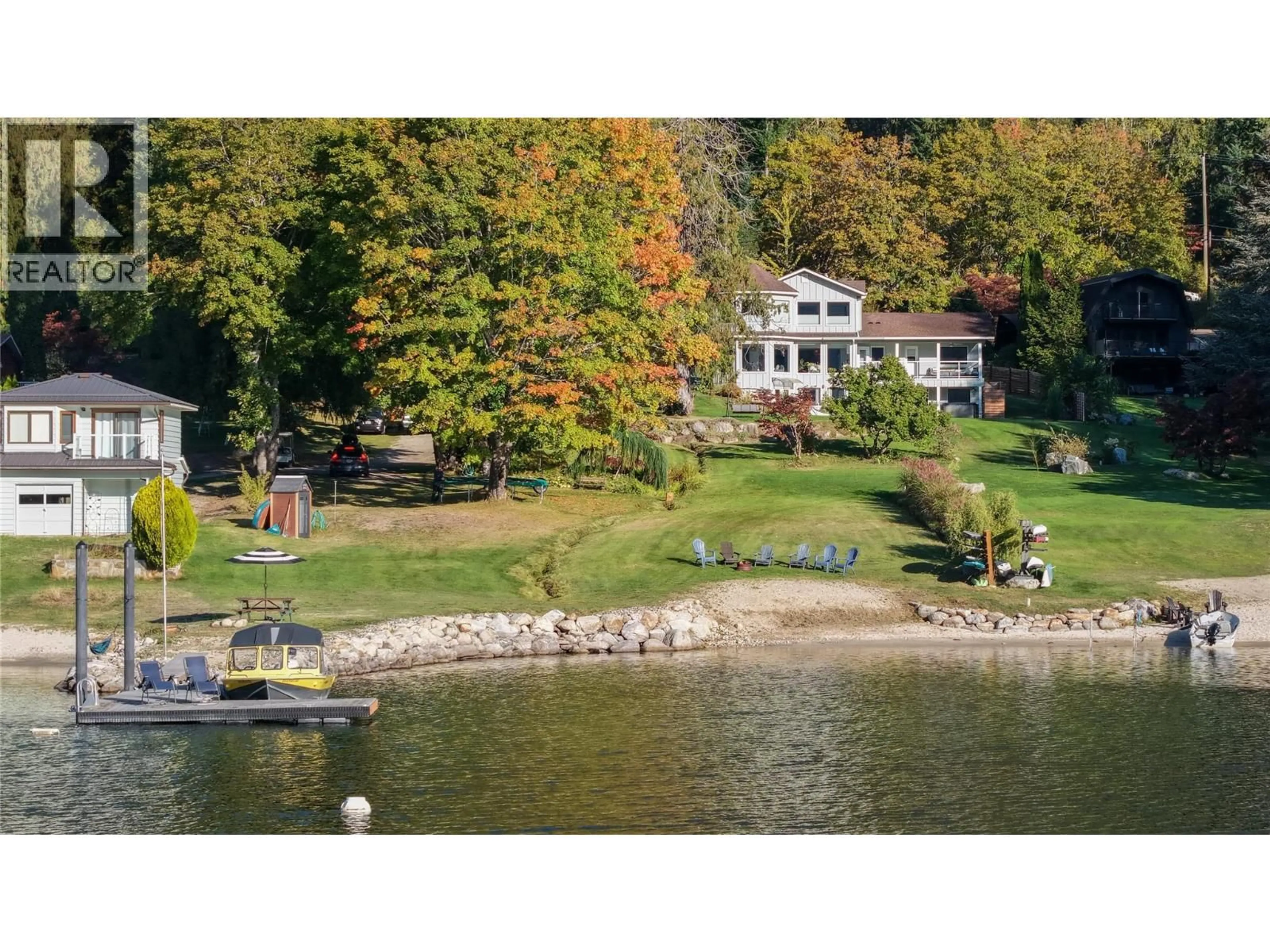A pic from outside/outdoor area/front of a property/back of a property/a pic from drone, water/lake/river/ocean view for 4161 HEROUX ROAD, Nelson British Columbia V1L6N5
