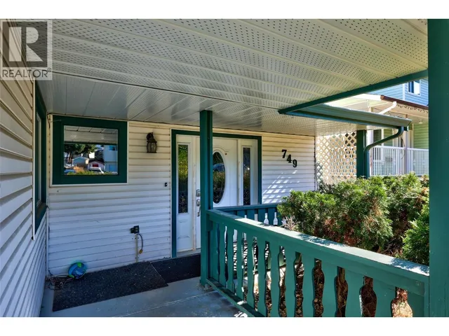 749 ROBSON DRIVE, Kamloops 3