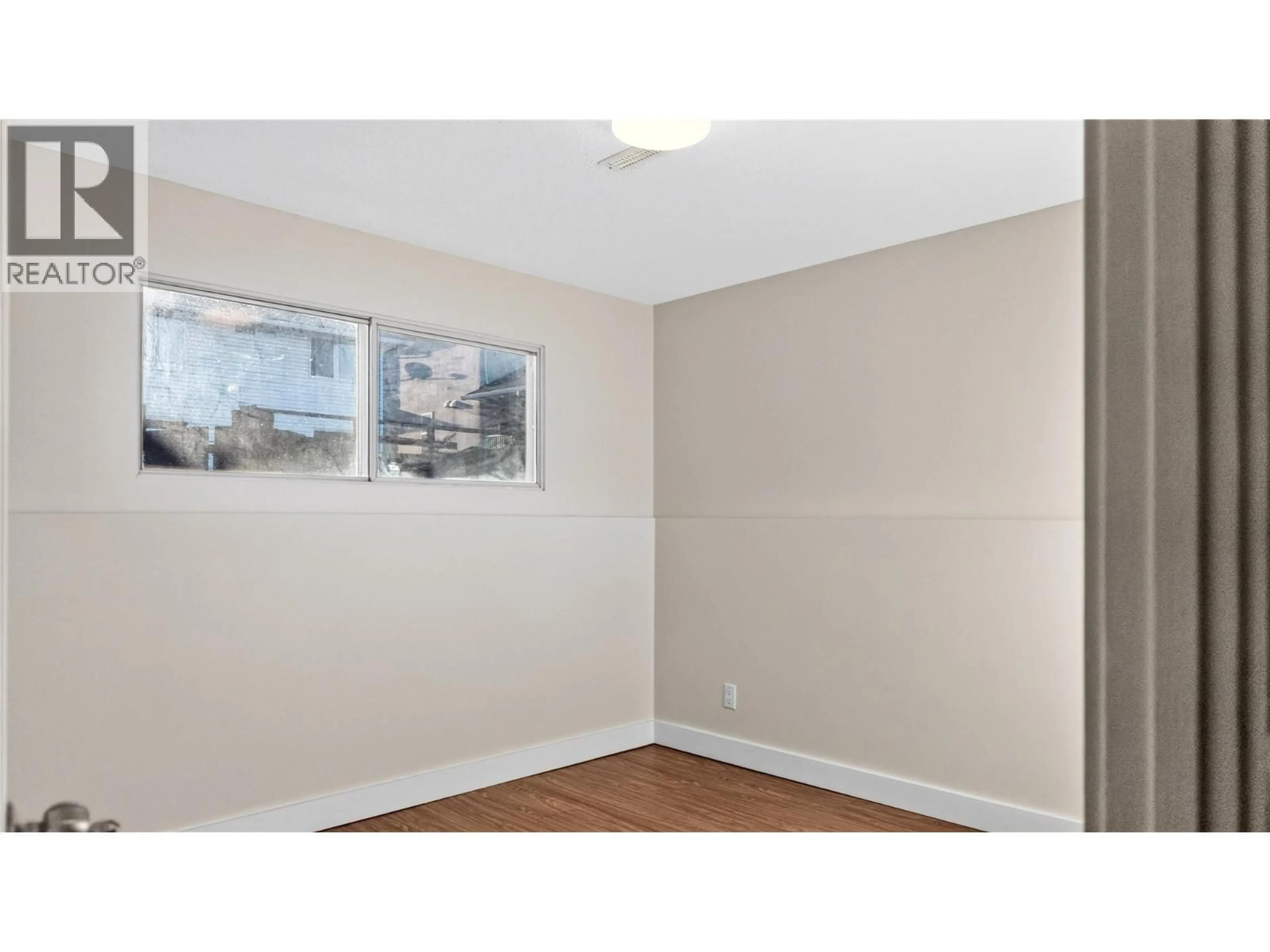 A pic of a room for 100 - 800 VALHALLA DRIVE, Kamloops British Columbia V2B1R8