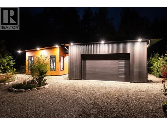 2077 UPLANDS ROAD, Revelstoke 2