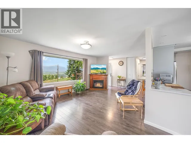 960 MONROSE ROAD, Wynndel 3