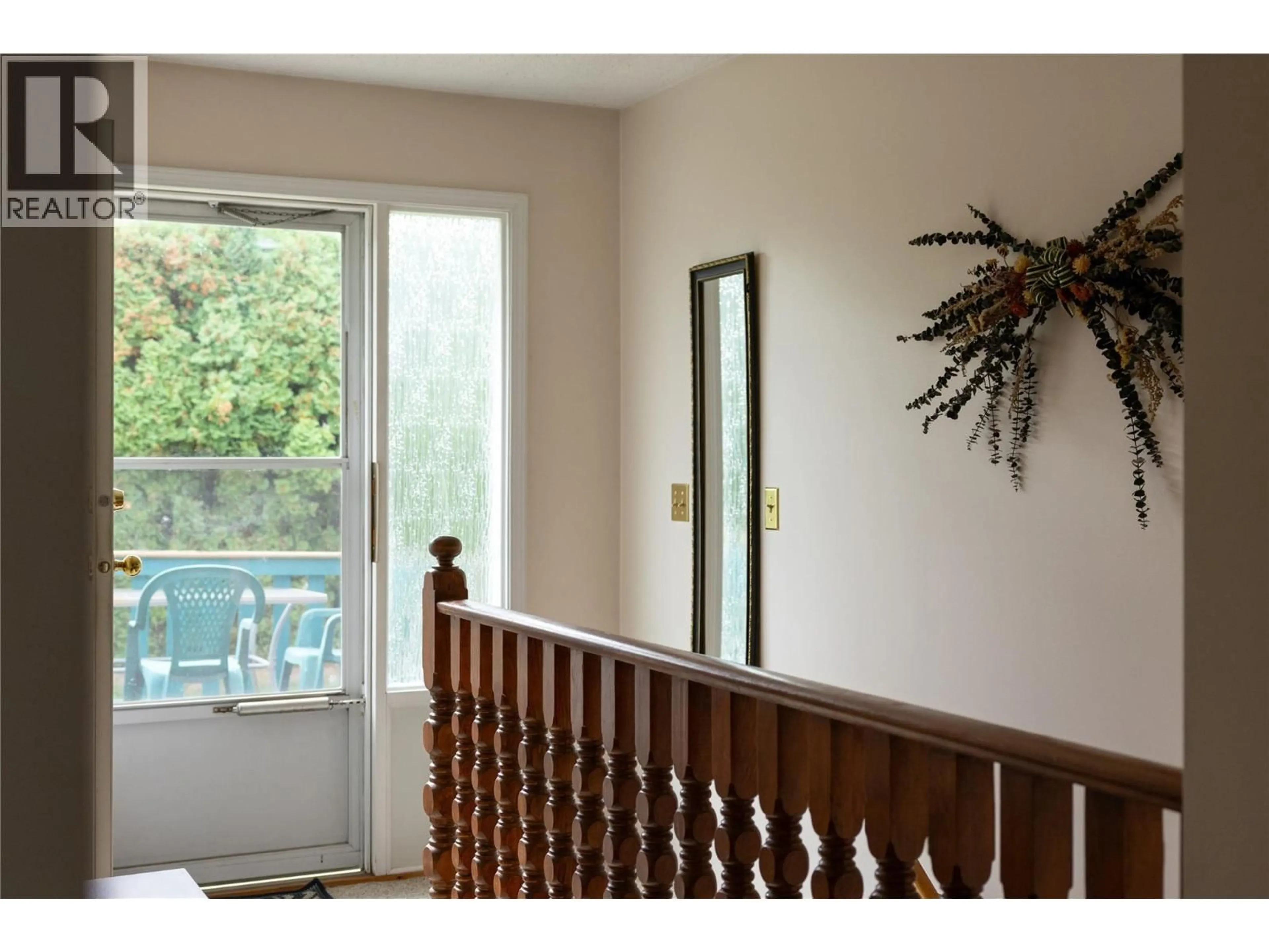 Indoor foyer for 6689 APOLLO ROAD, Vernon British Columbia V1H1J3