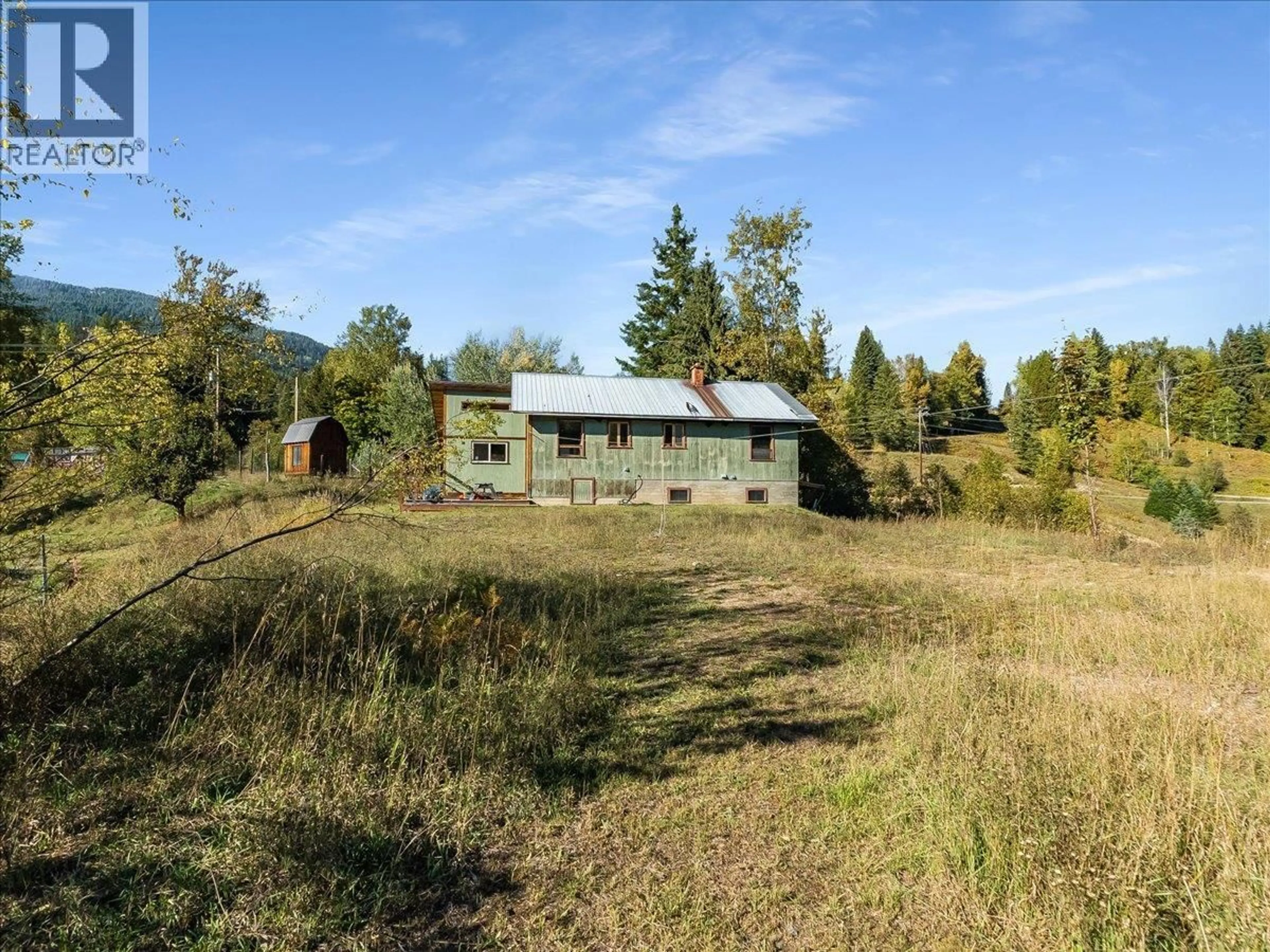 A pic from outside/outdoor area/front of a property/back of a property/a pic from drone, unknown for 3168 PASS CREEK ROAD, Crescent Valley British Columbia V0G1H0