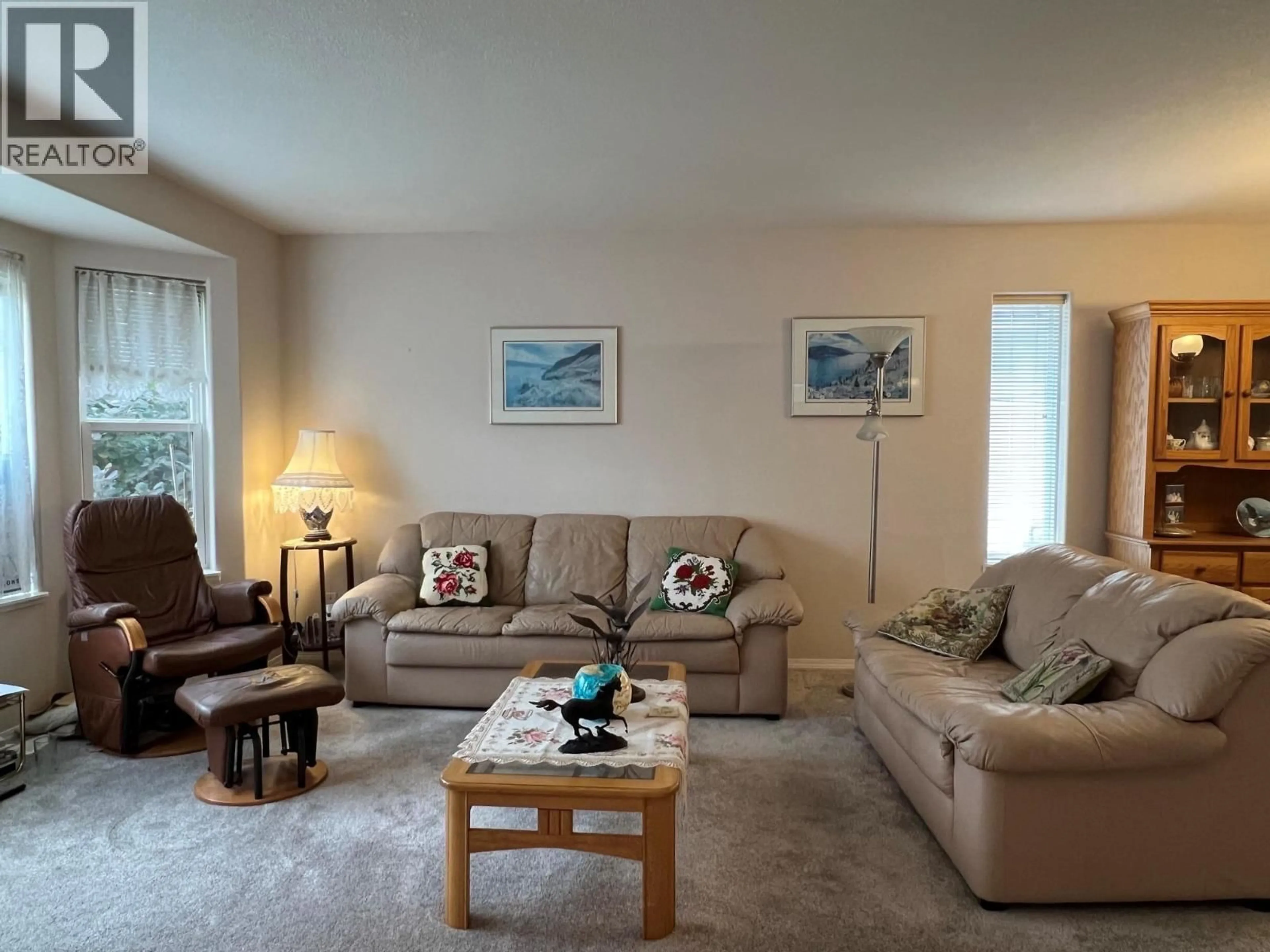 Living room with furniture, unknown for 604 6TH AVENUE, Vernon British Columbia V1H1Z1