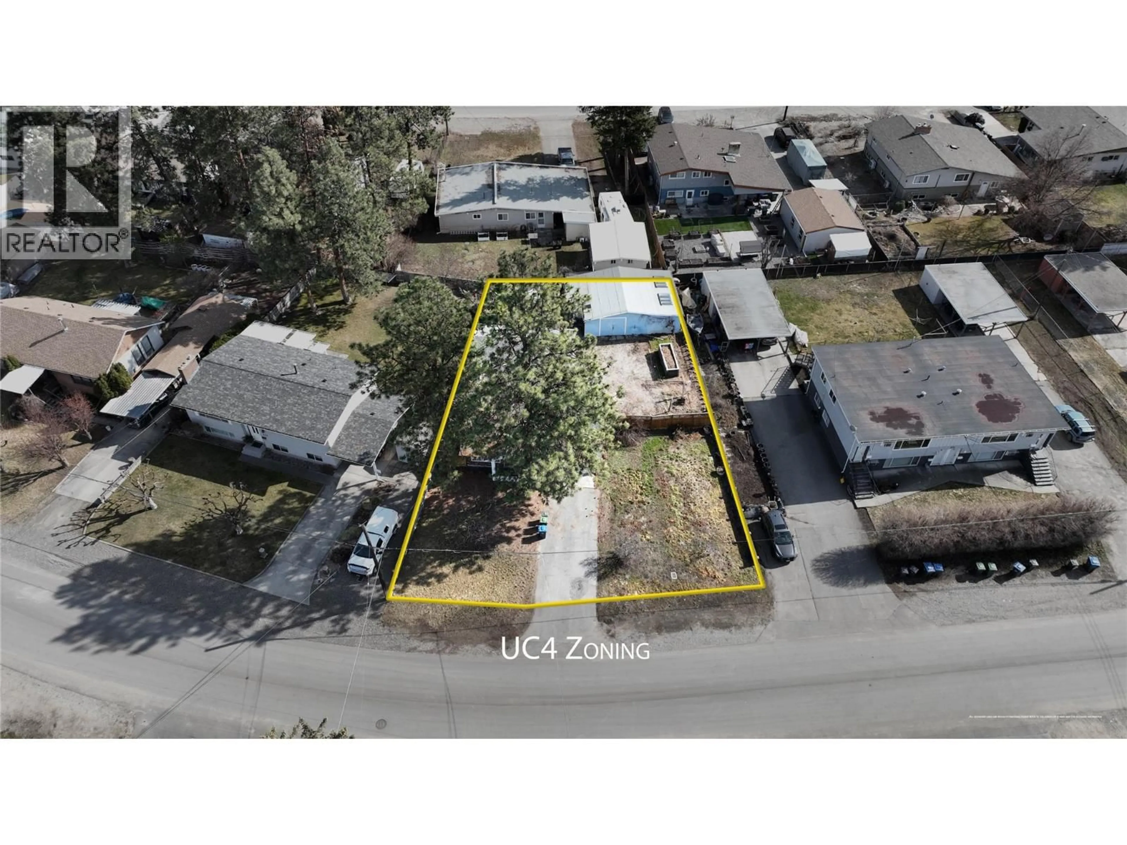 A pic from outside/outdoor area/front of a property/back of a property/a pic from drone, street for 255 CAMBIE ROAD, Kelowna British Columbia V1X3H9