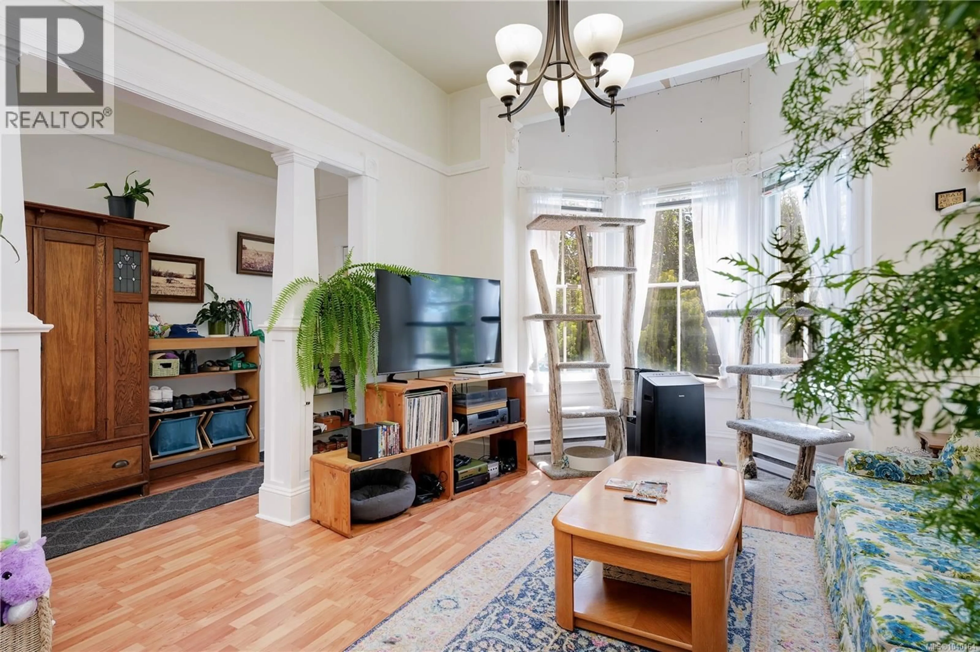 Living room with furniture, unknown for 1330 JOHNSON STREET, Victoria British Columbia V8V3P1
