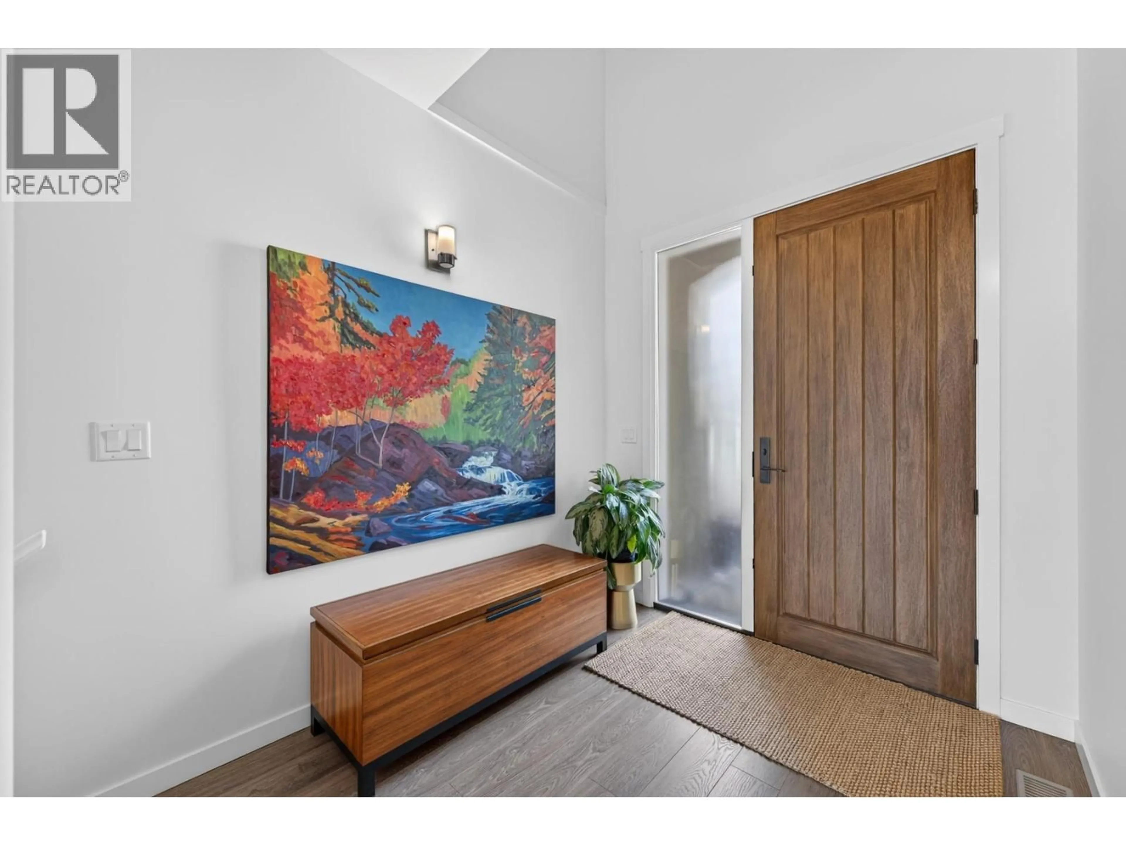 Indoor entryway for 312 BELMONTE AVENUE, Kamloops British Columbia V2H0C6
