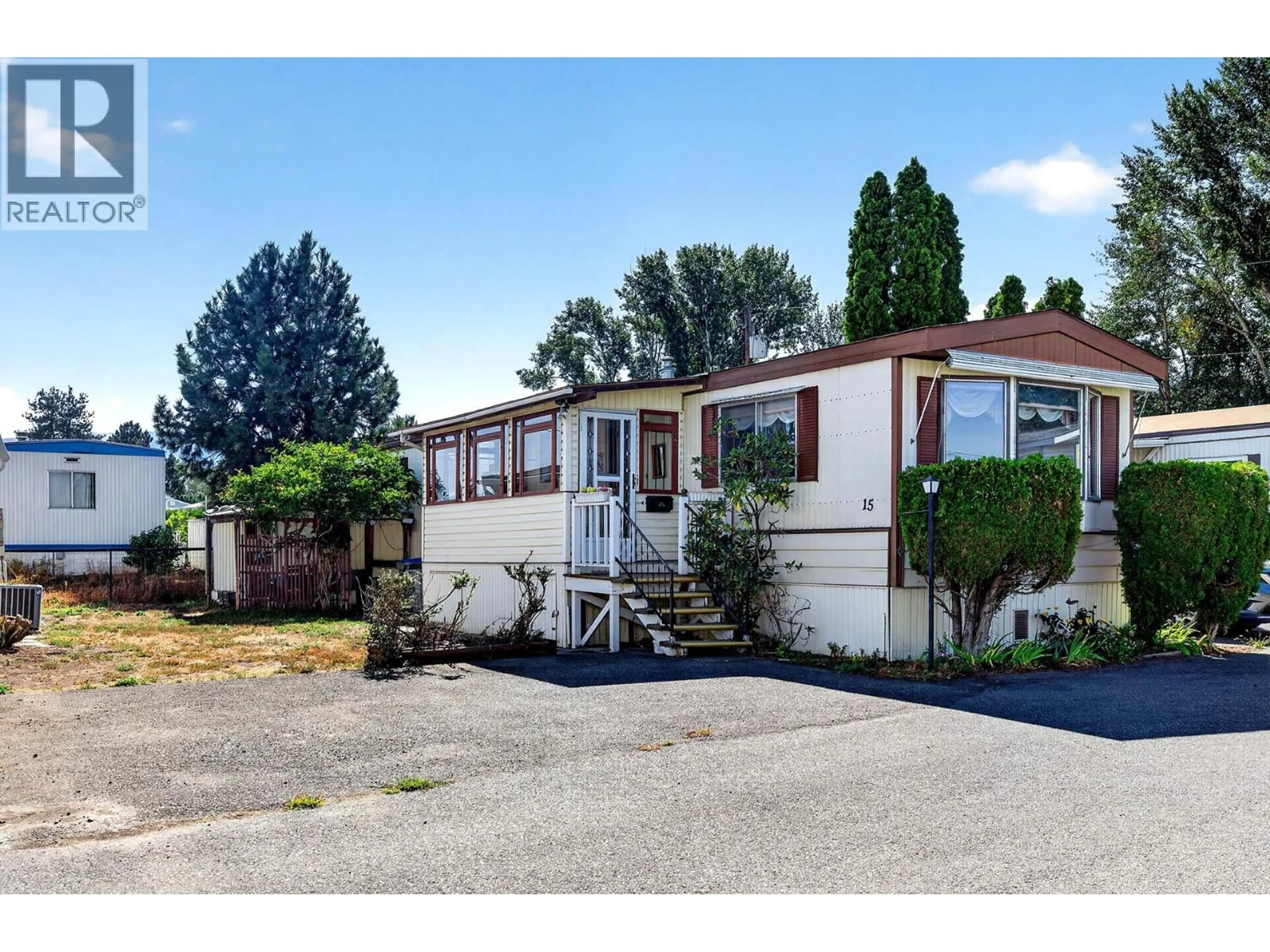 Home with vinyl exterior material, unknown for 15 MARS DRIVE, Kamloops British Columbia V2B1B3