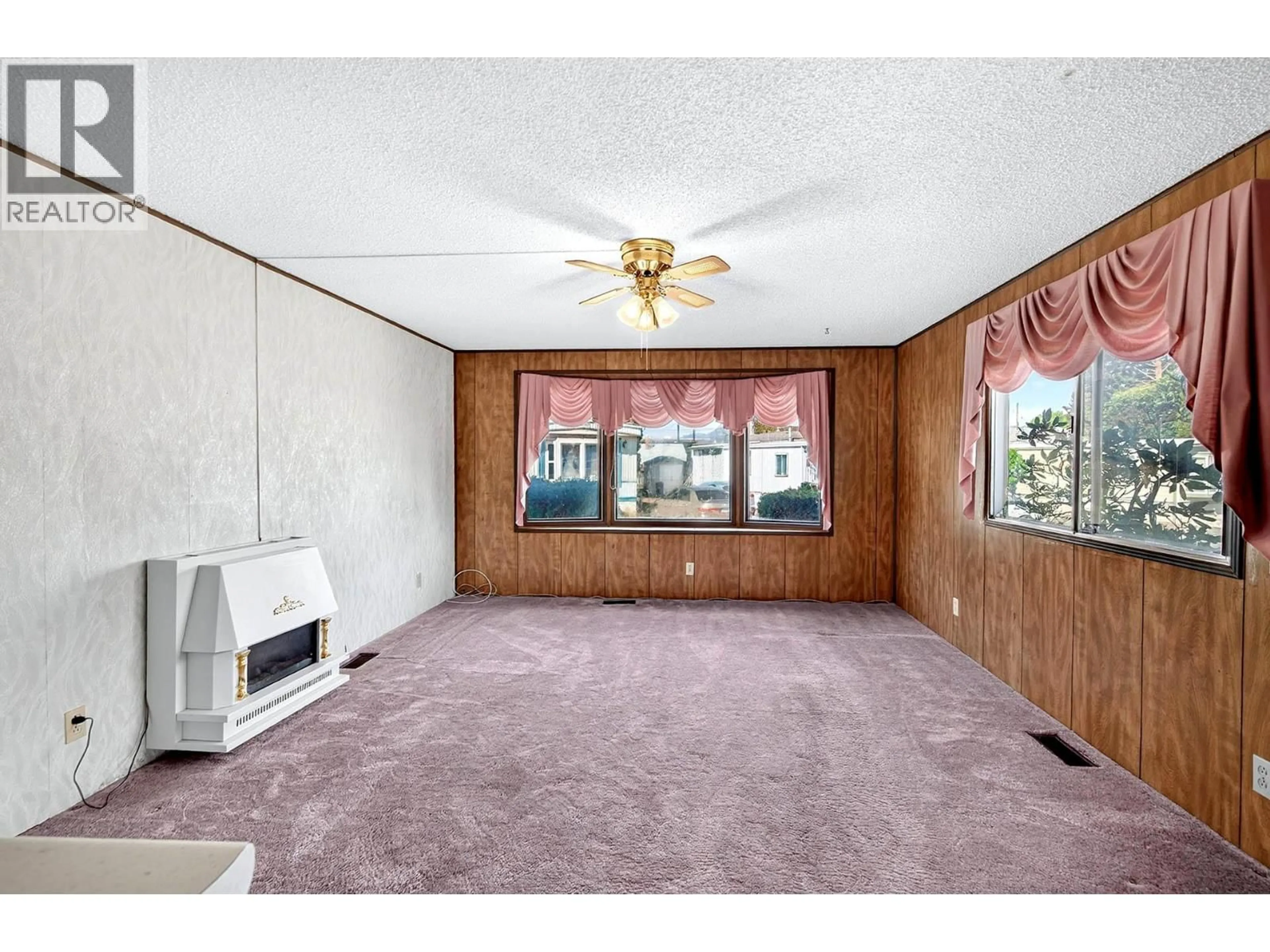 A pic of a room for 15 MARS DRIVE, Kamloops British Columbia V2B1B3