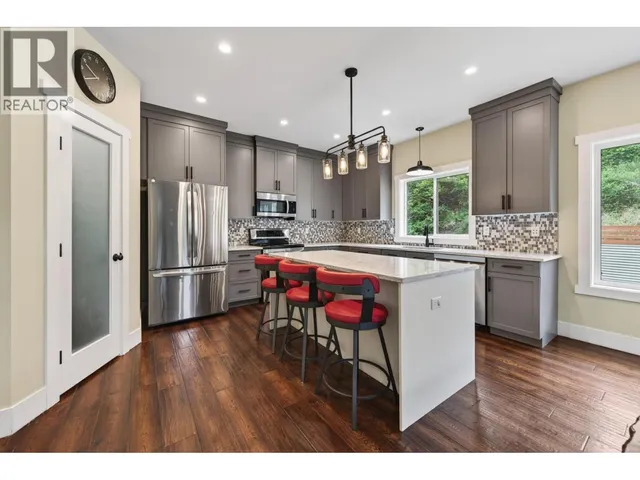 882 EAGLESON CRESCENT, Lillooet 4