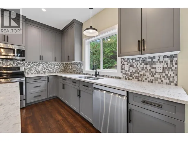 882 EAGLESON CRESCENT, Lillooet 5