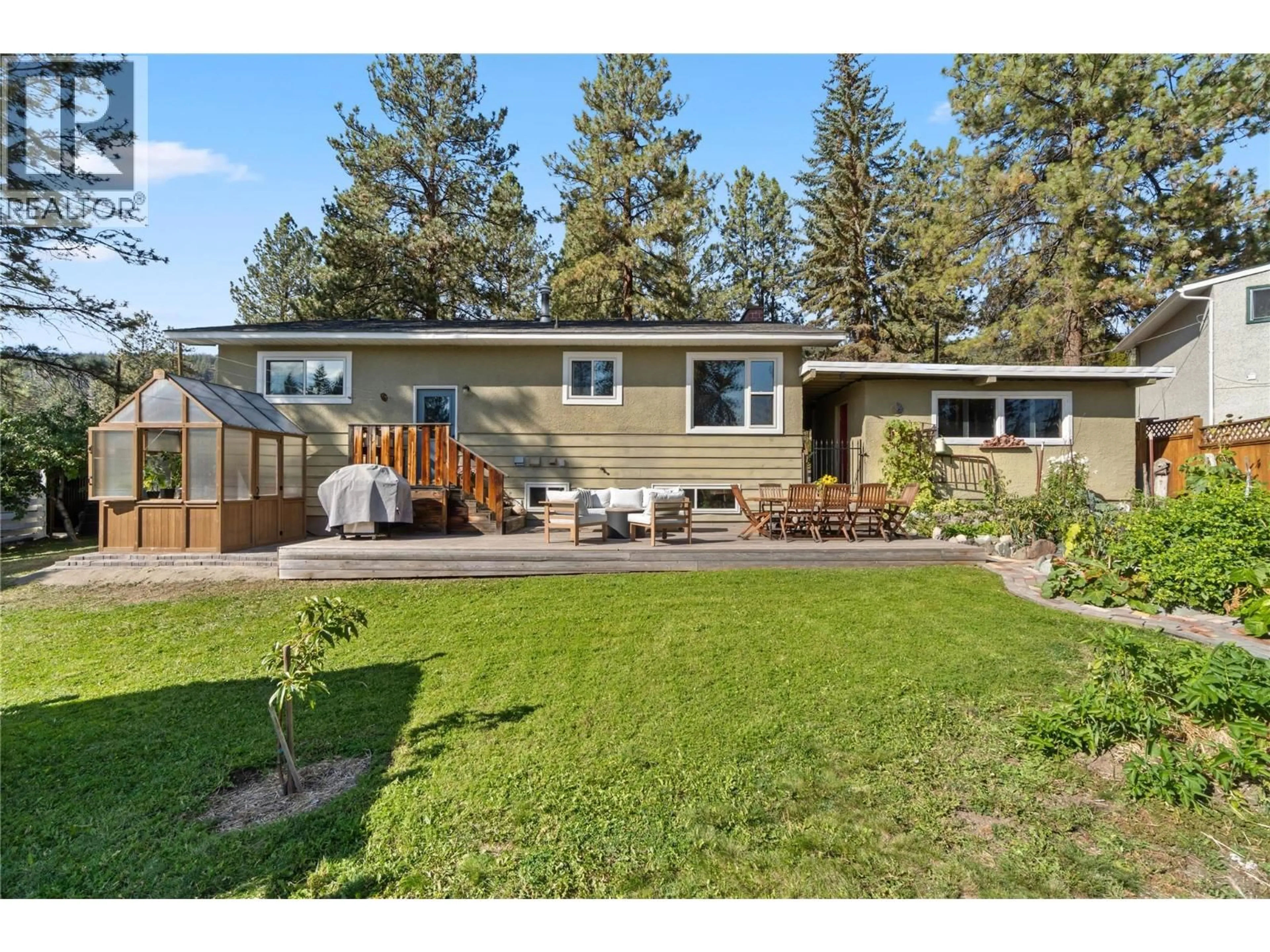 Home with vinyl exterior material, unknown for 2026 CASTILLOU CRESCENT, Merritt British Columbia V1K1K3