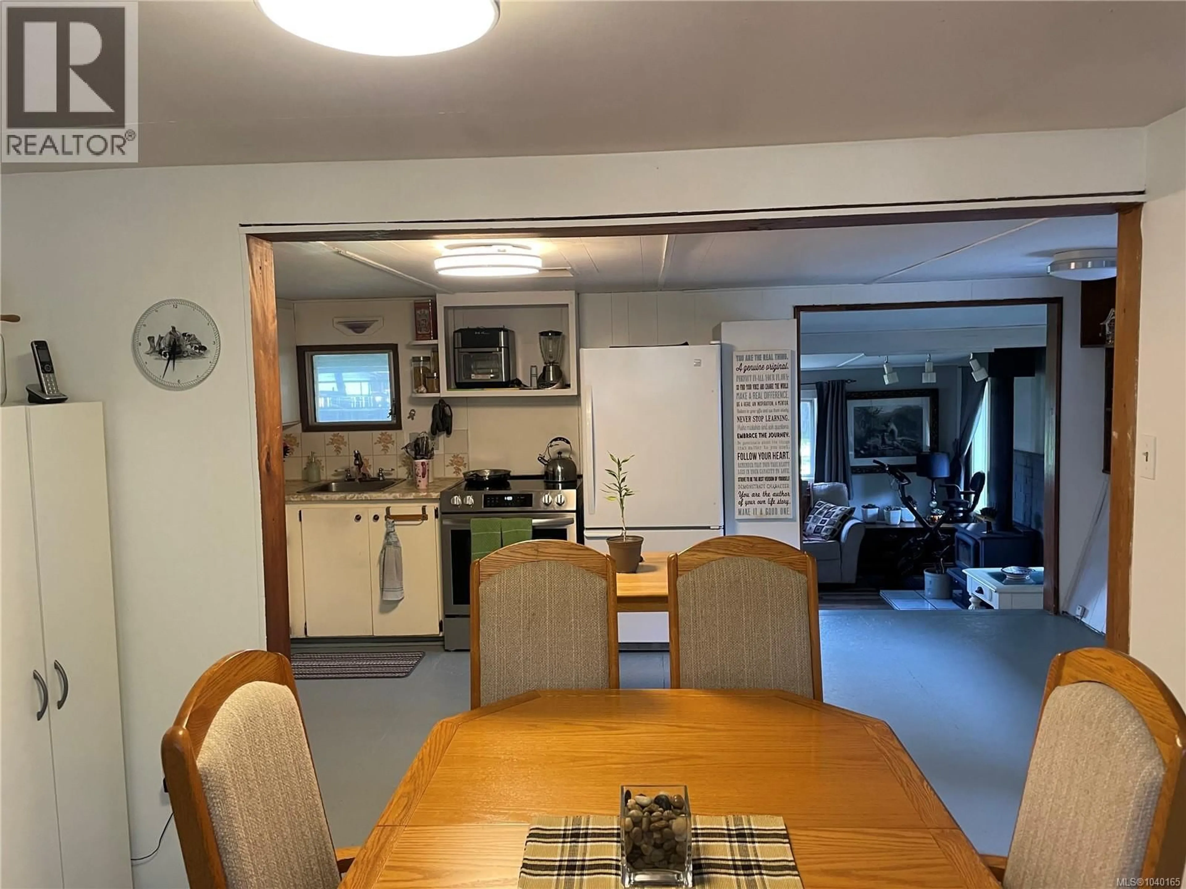 Dining room, unknown for 247 HUSON ROAD, Qualicum Beach British Columbia V9K2A2