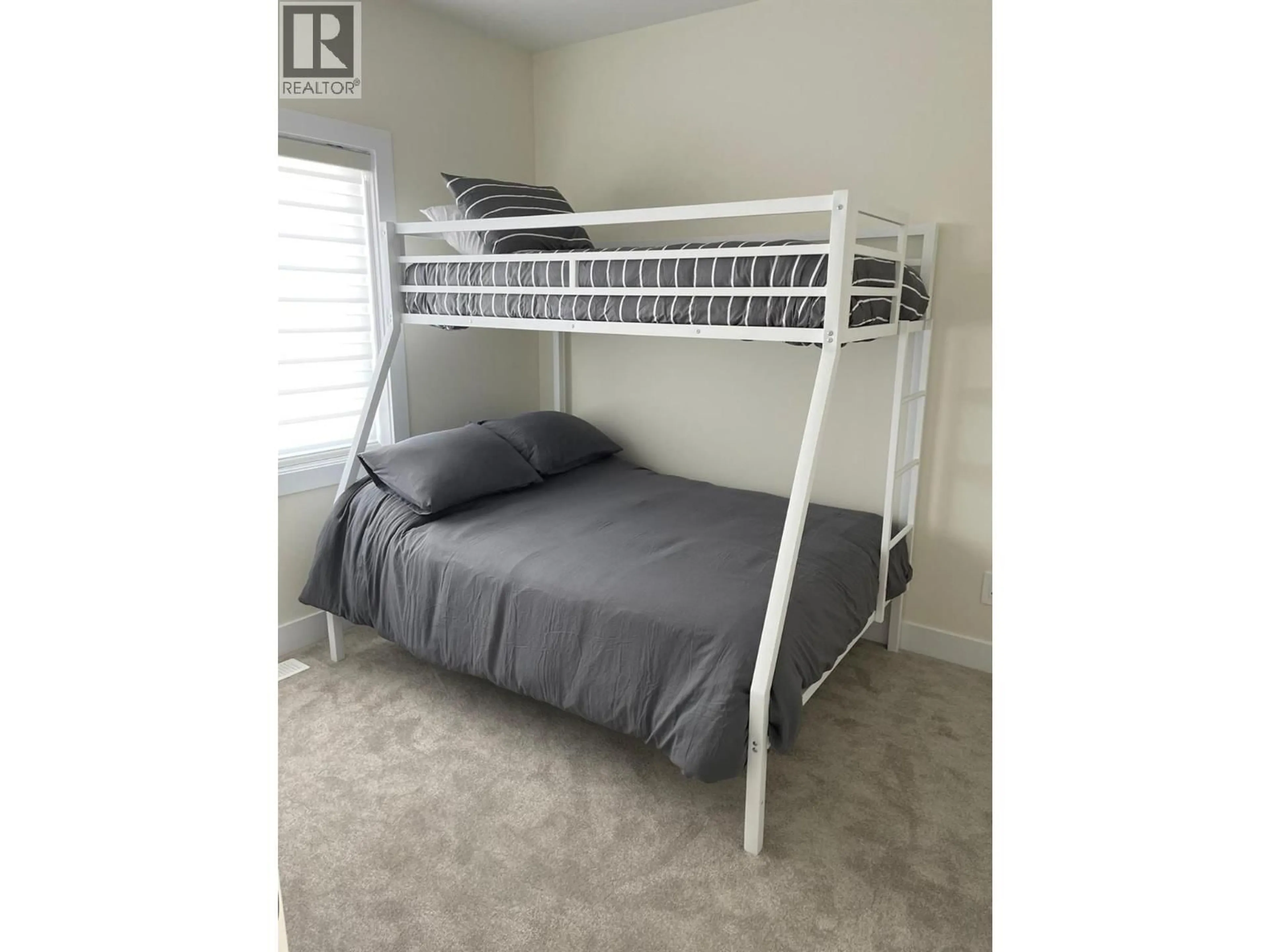 Bedroom with bed, unknown for 1 - 1354 RUTLAND ROAD NORTH, Kelowna British Columbia V1X0C2