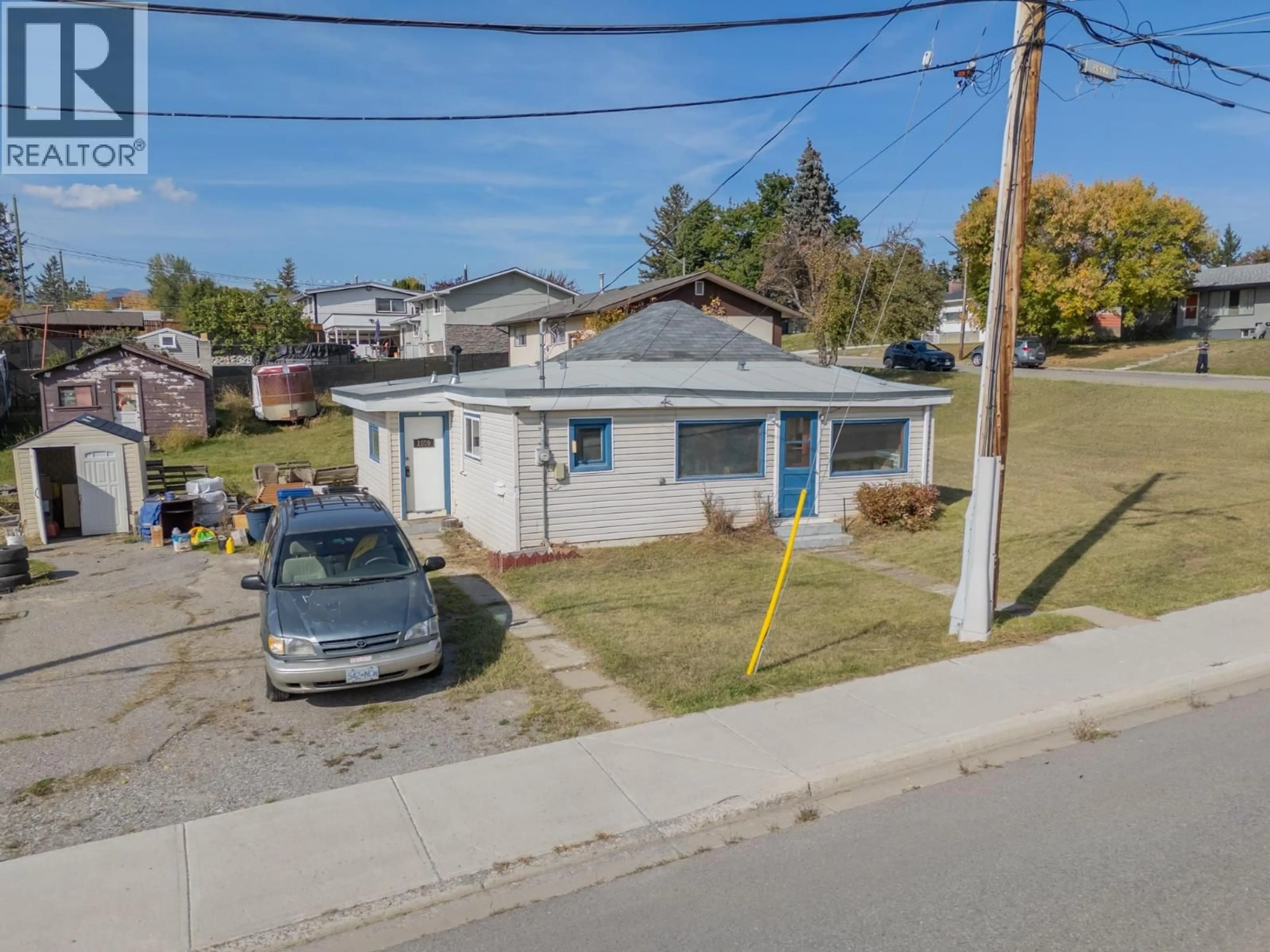 A pic from outside/outdoor area/front of a property/back of a property/a pic from drone, street for 1005 11TH AVENUE SOUTH, Cranbrook British Columbia V1C2R6