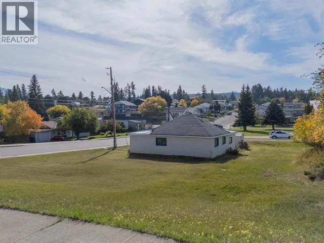 1005 11TH AVENUE SOUTH, Cranbrook 4