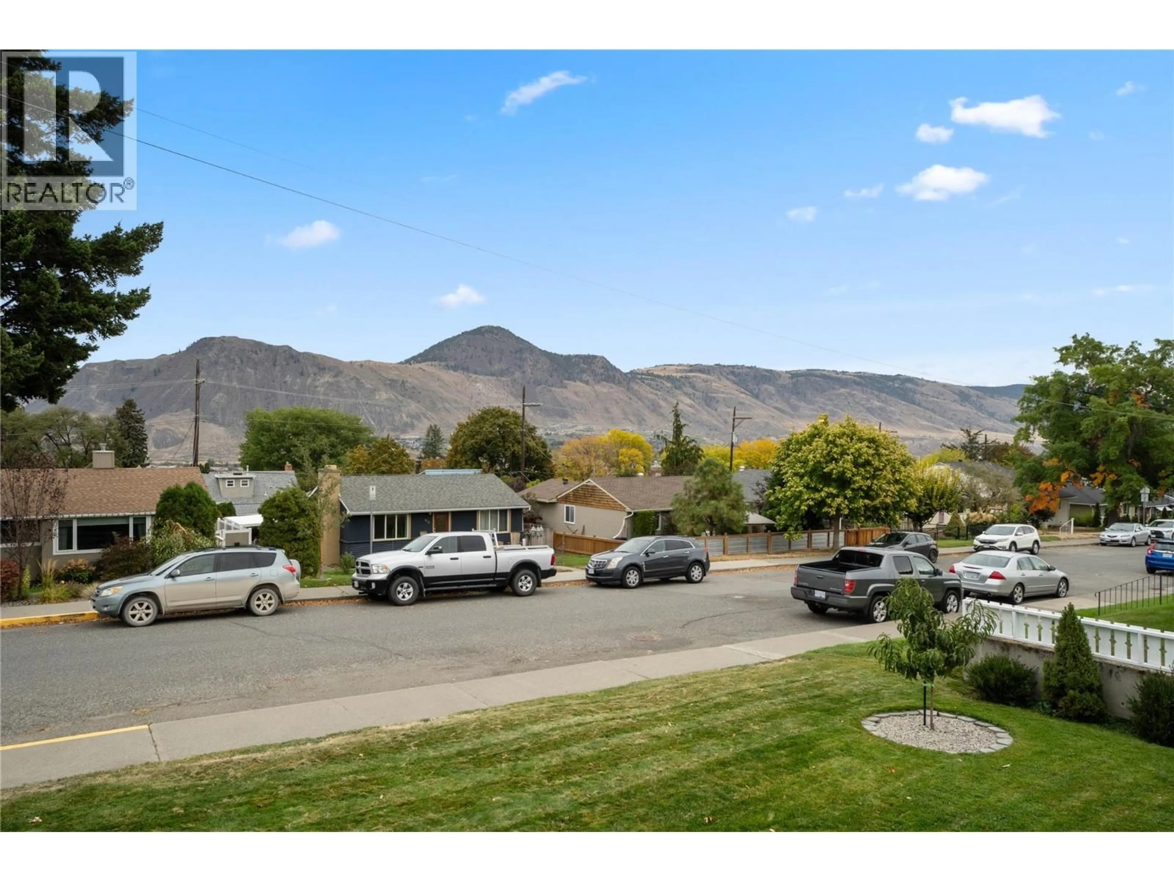 A pic from outside/outdoor area/front of a property/back of a property/a pic from drone, mountain view for 905 MUNRO STREET, Kamloops British Columbia V2C3G2