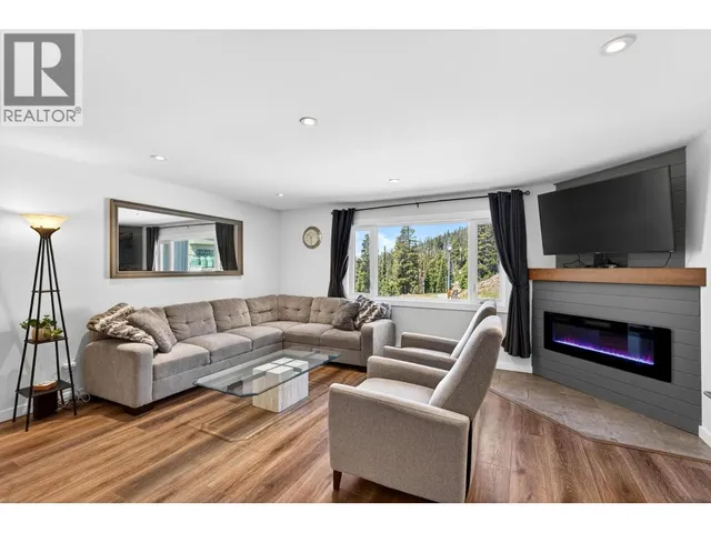 B6 - 7375 PORCUPINE ROAD, Big White 2